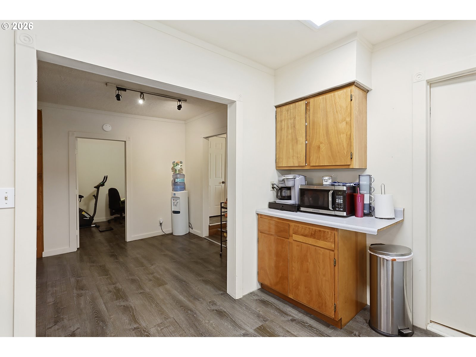 320 E Steuben St Property Photo 17
