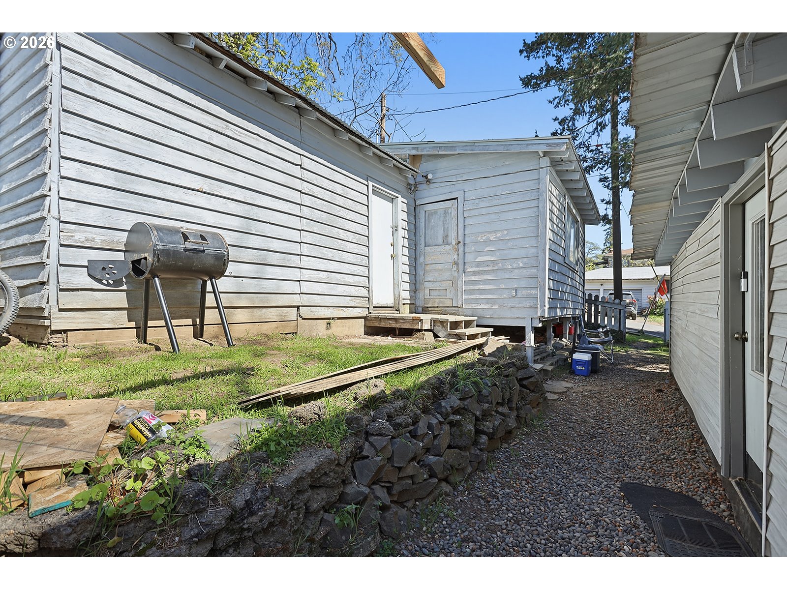320 E Steuben St Property Photo 32