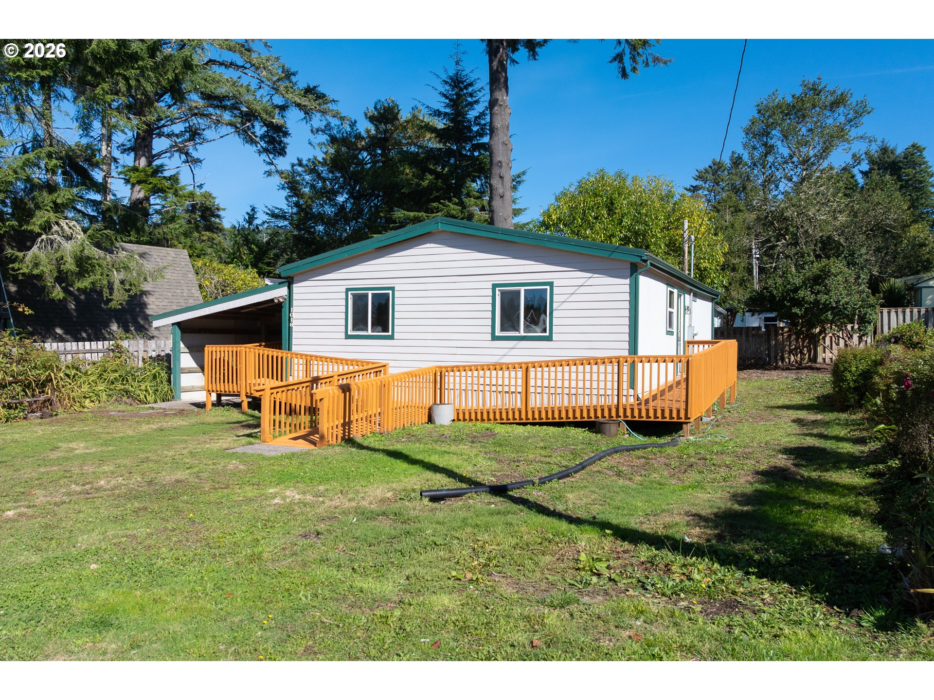 1016 S DOLPHIN ST Property Photo 1