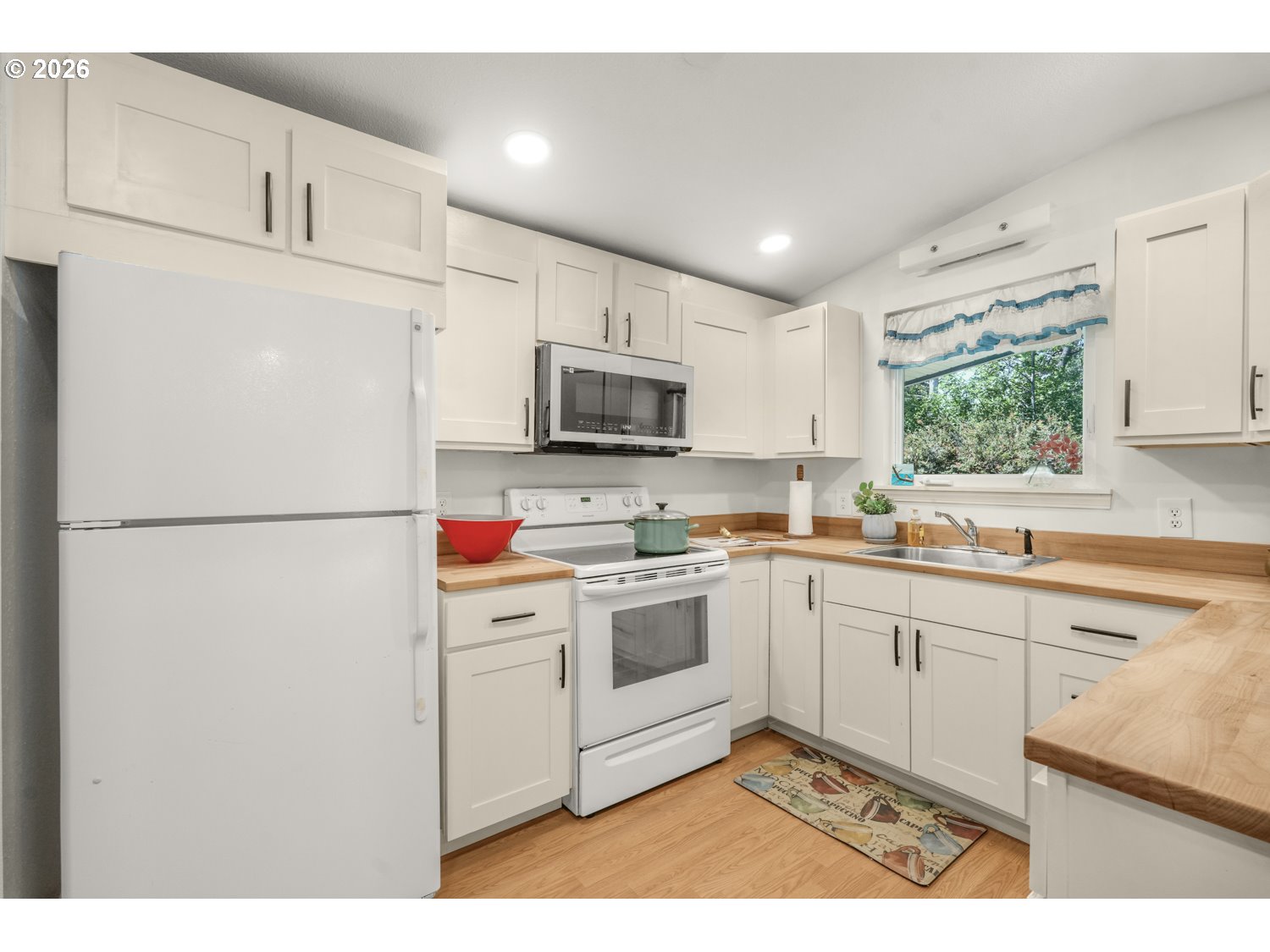 28103 R St Property Photo 11