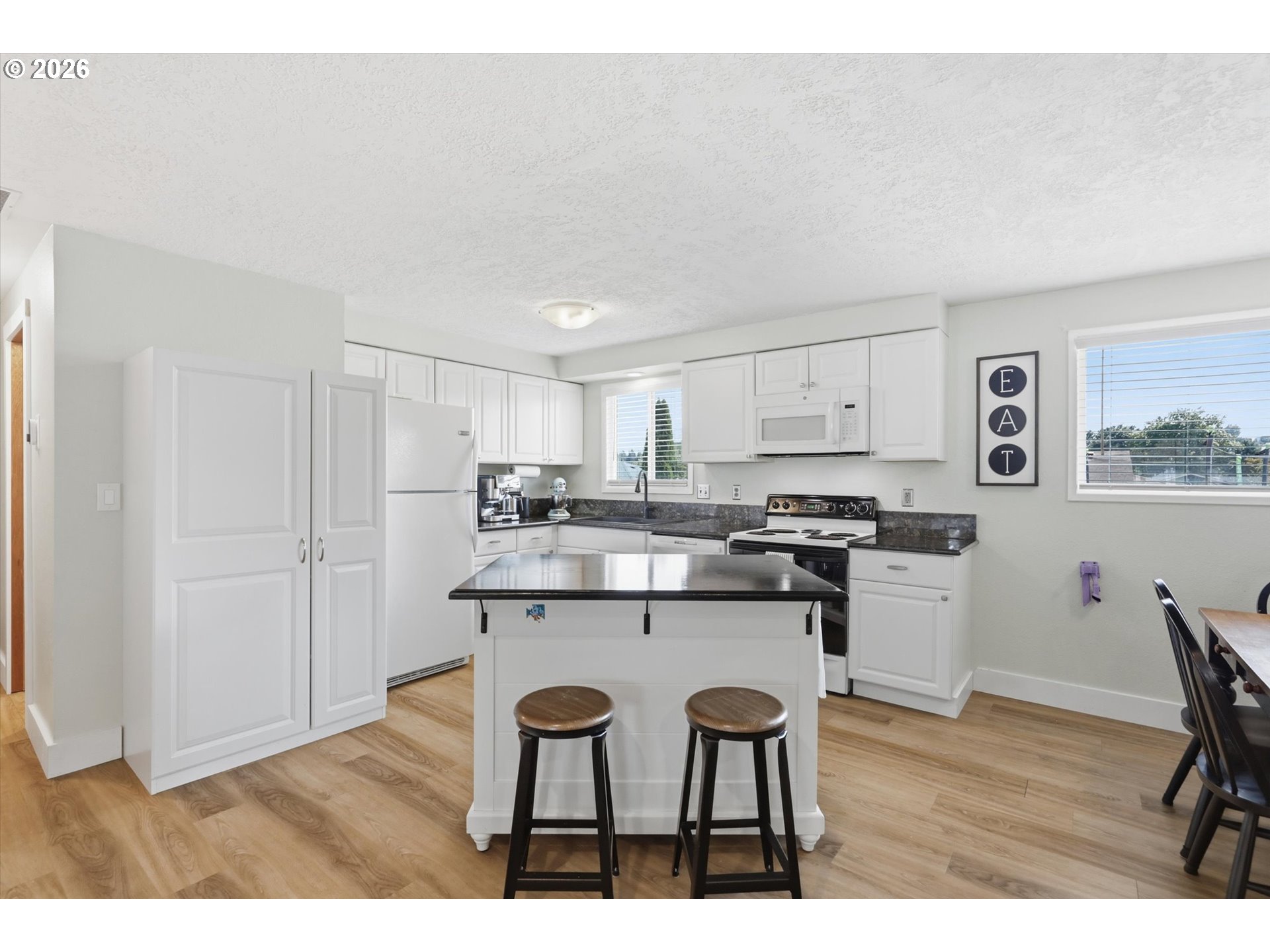 5634 Modesto Ct Property Photo 5