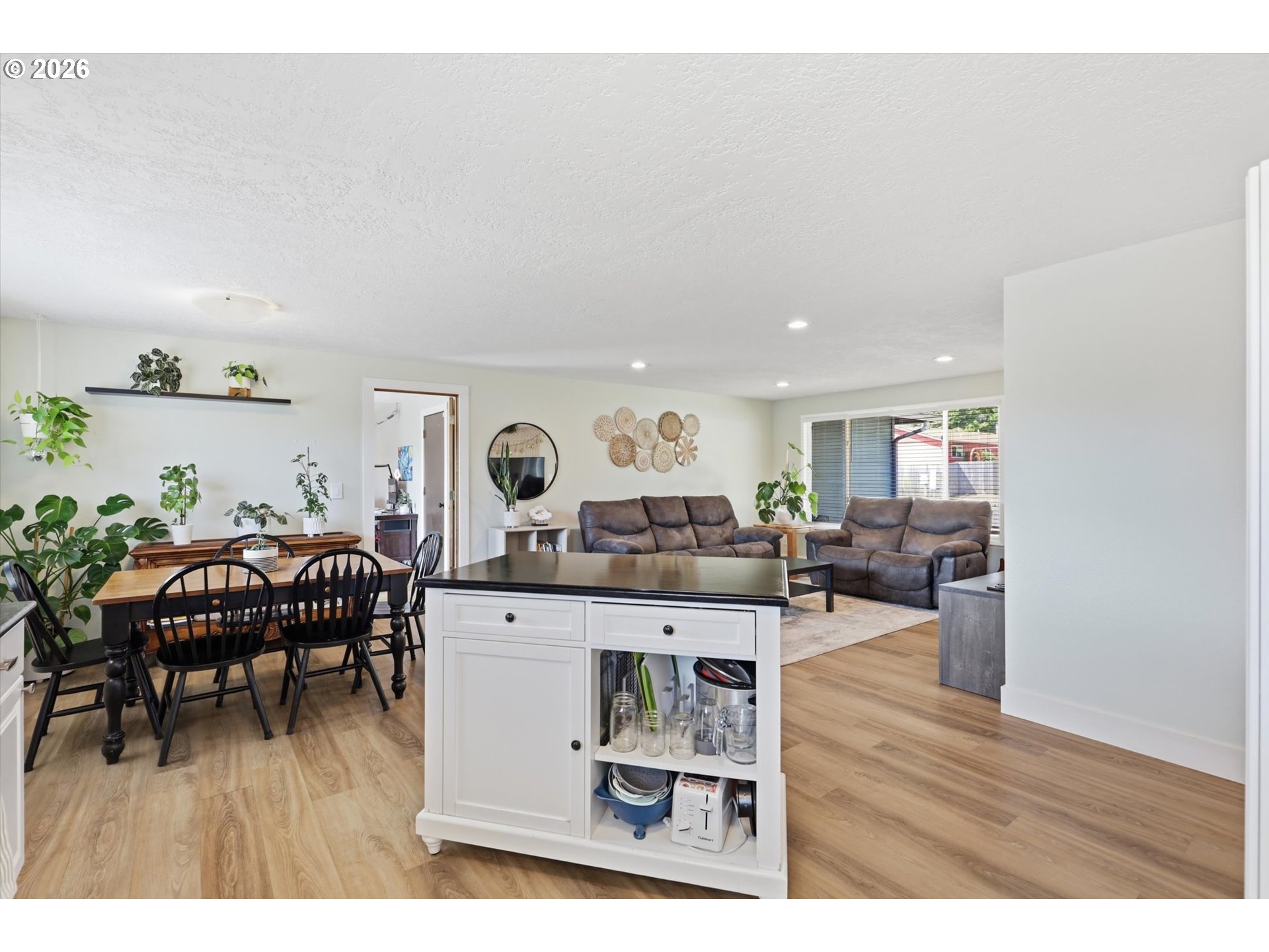 5634 Modesto Ct Property Photo 8