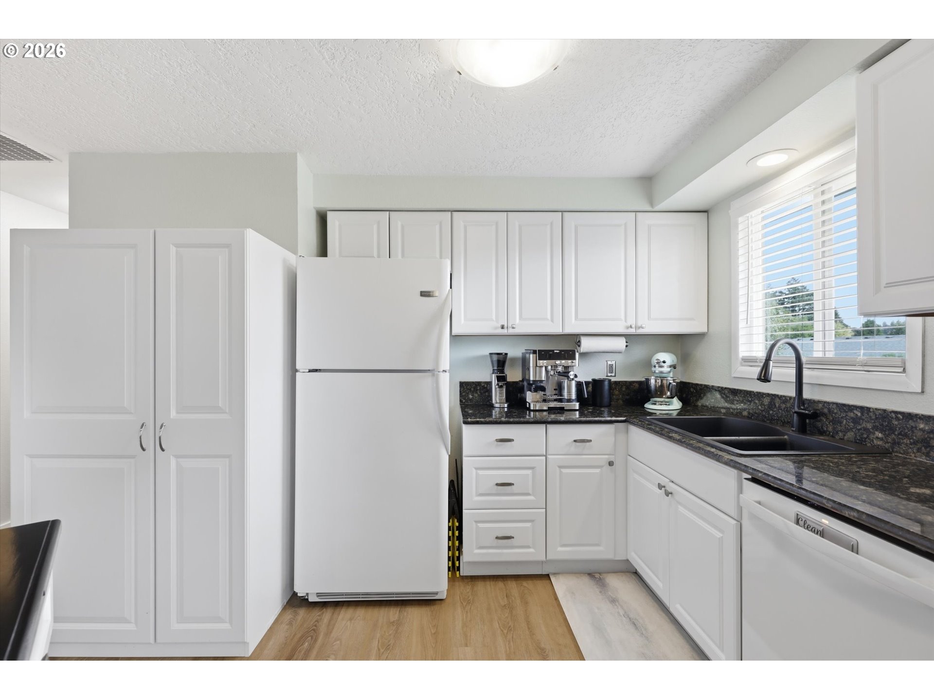 5634 Modesto Ct Property Photo 9
