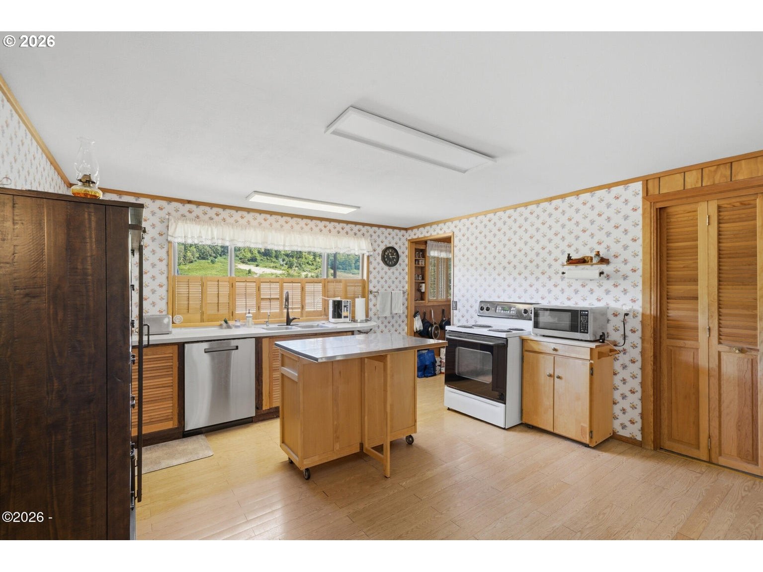 25555 Blaine Rd Property Photo 16