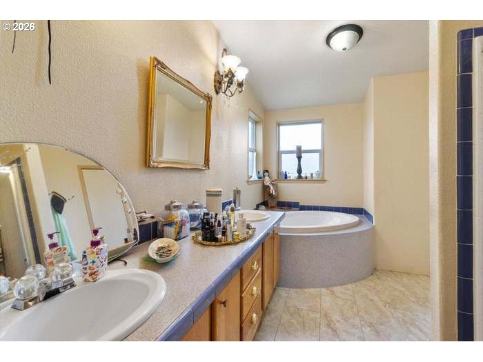 514 Eakin Rd Property Photo 9