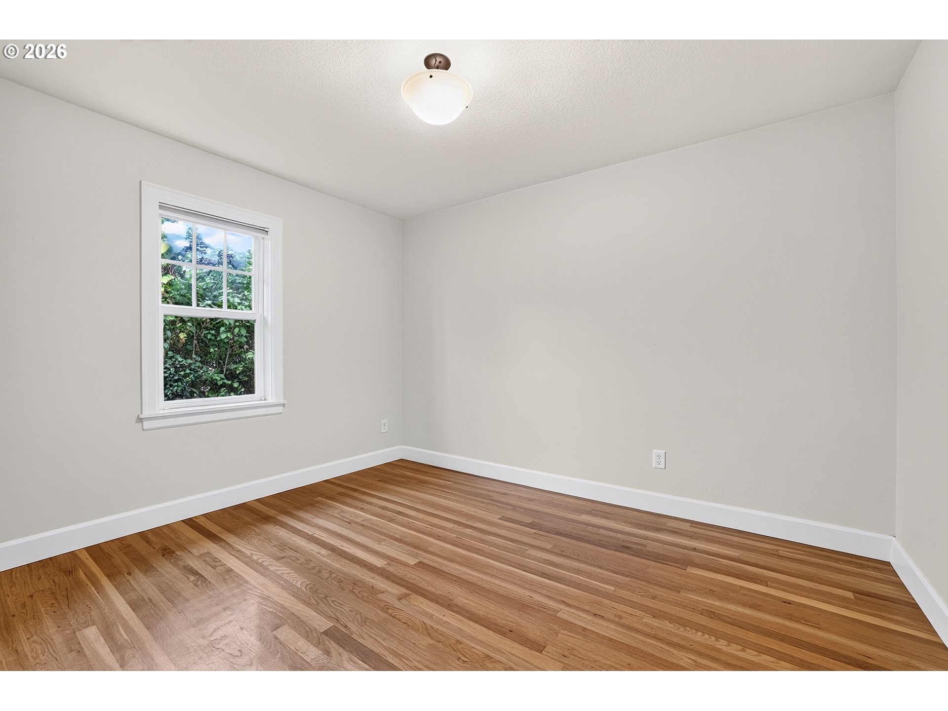 21695 Willamette Dr Property Photo 23