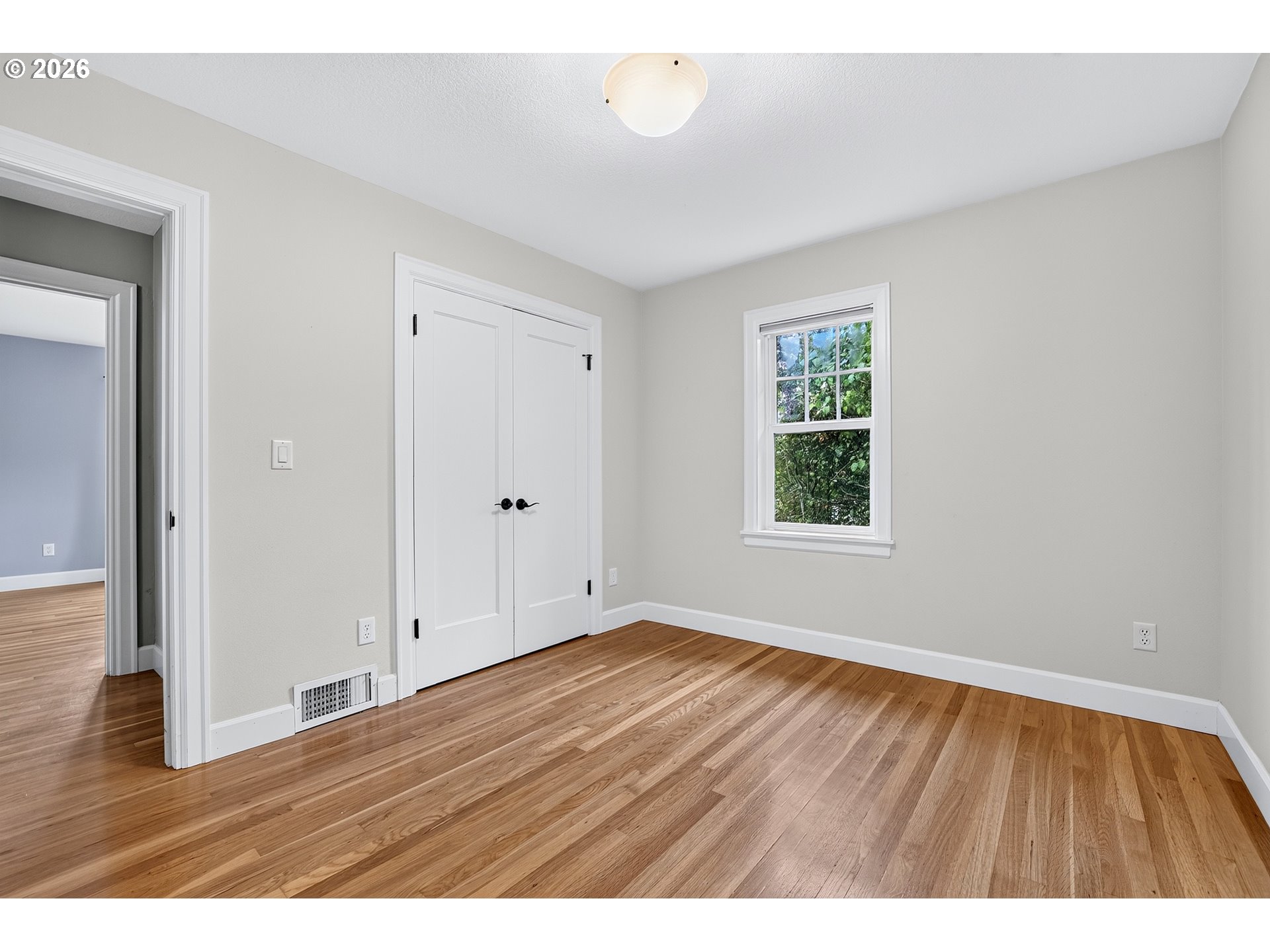21695 Willamette Dr Property Photo 24
