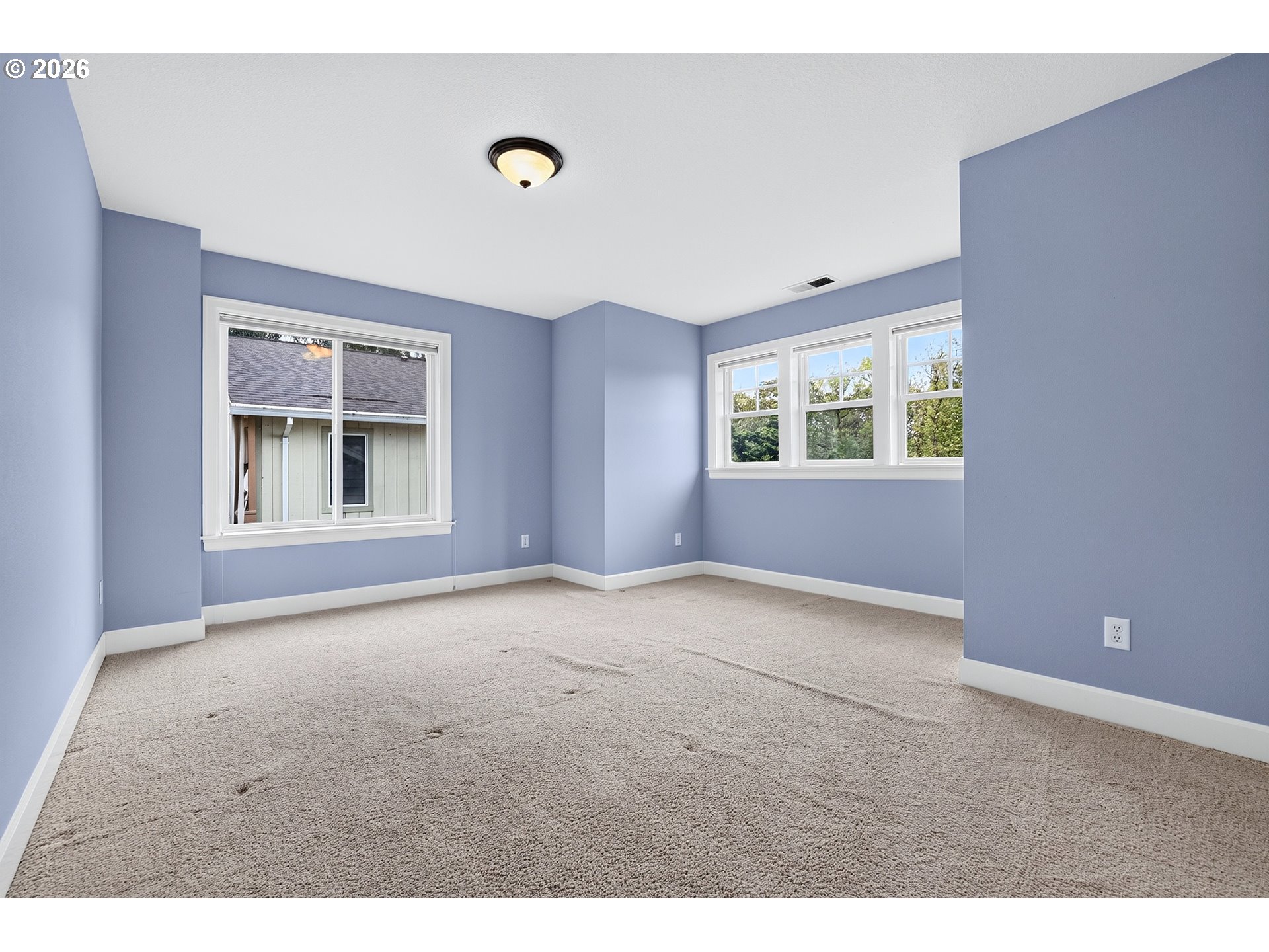 21695 Willamette Dr Property Photo 30