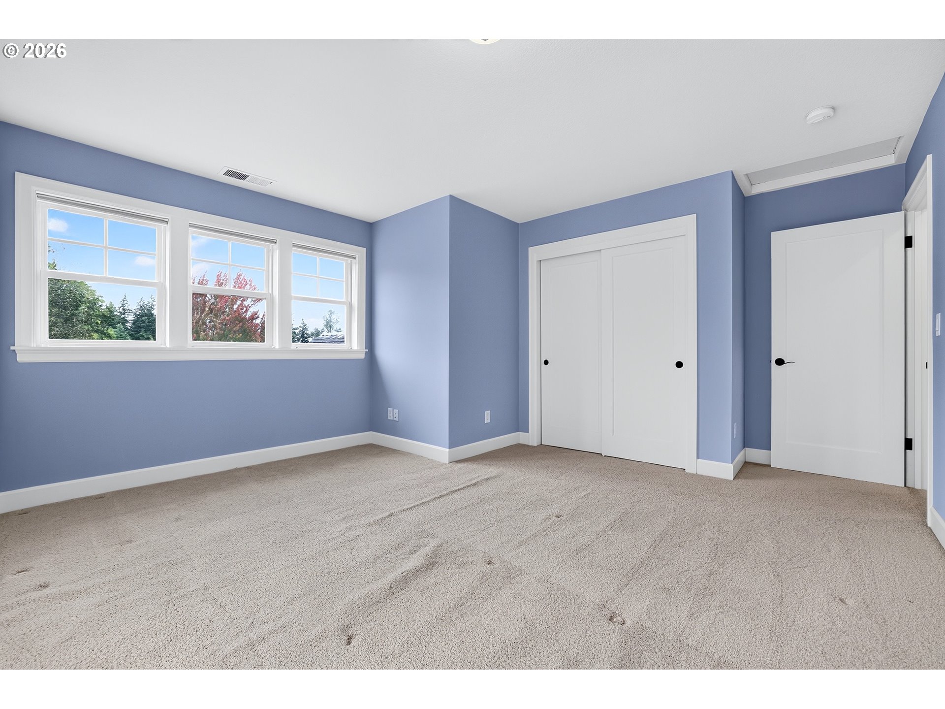 21695 Willamette Dr Property Photo 31