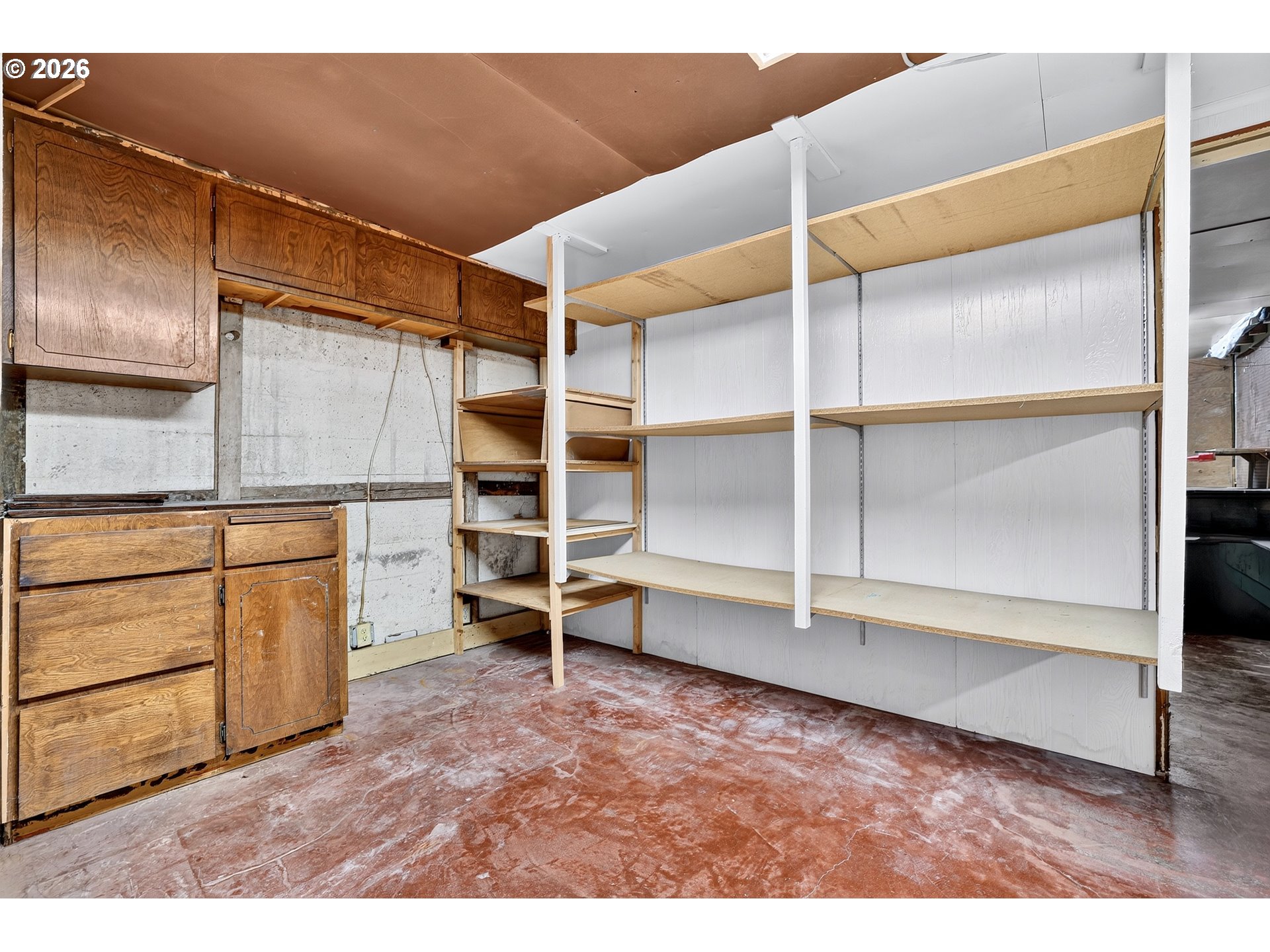 21695 Willamette Dr Property Photo 33