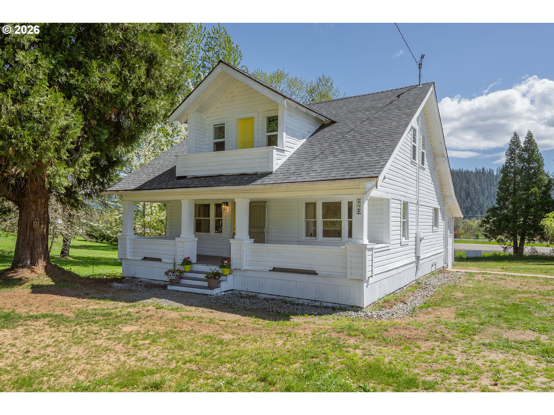 412 Azalea Glen Rd Property Photo 1