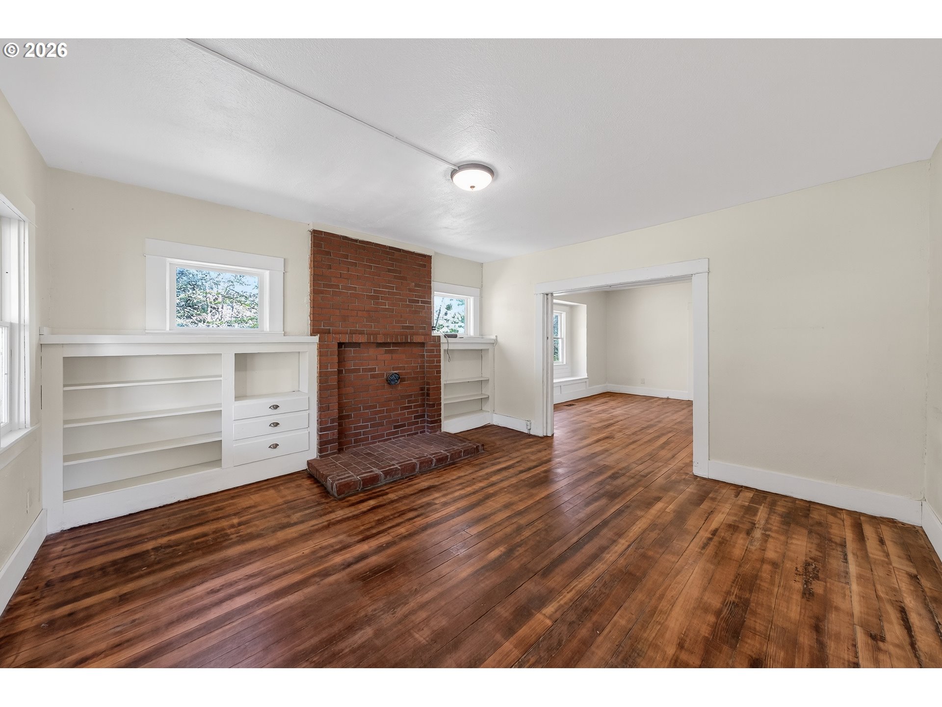 412 Azalea Glen Rd Property Photo 5