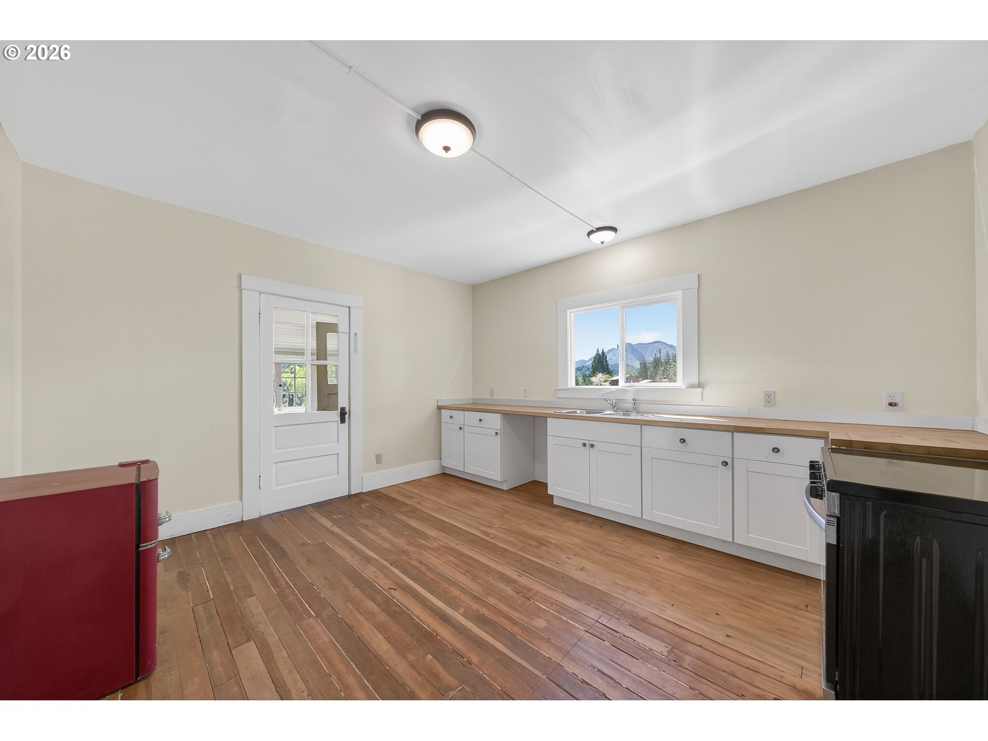 412 Azalea Glen Rd Property Photo 10