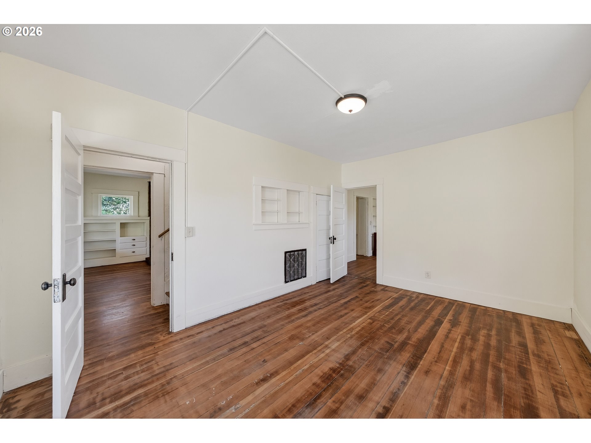 412 Azalea Glen Rd Property Photo 13