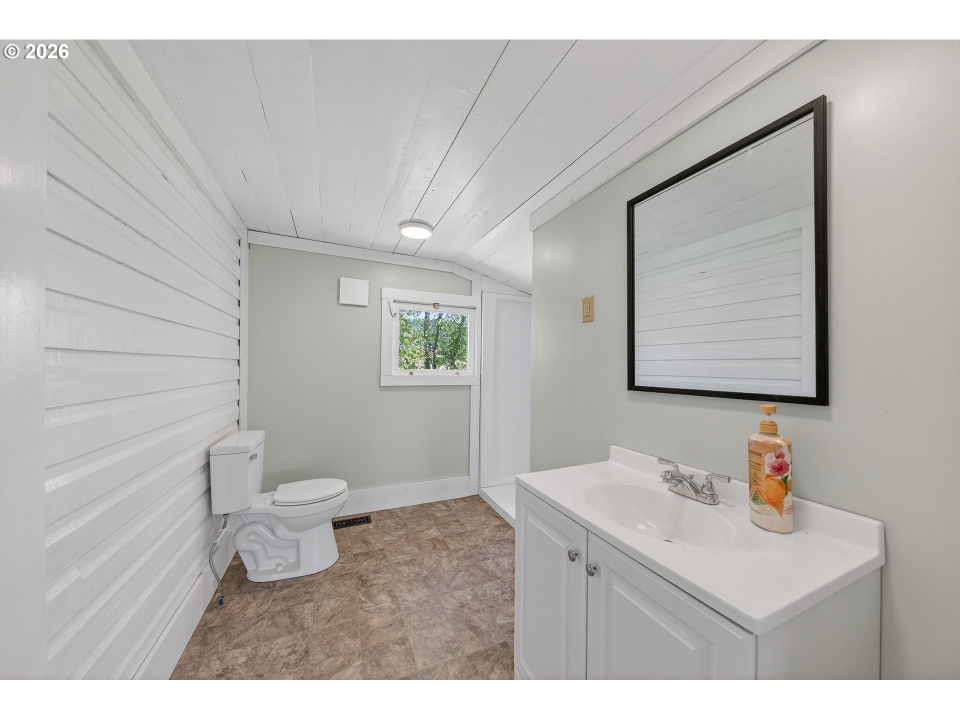 412 Azalea Glen Rd Property Photo 16