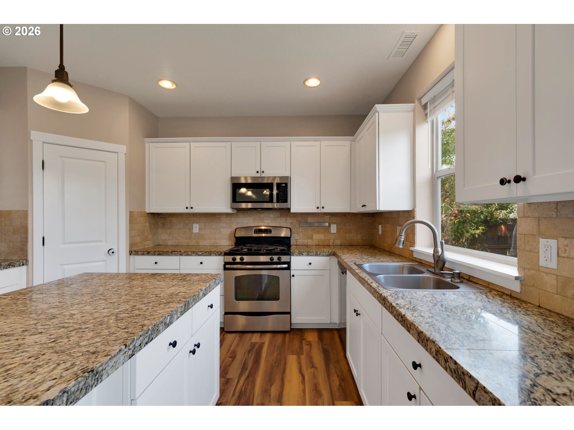 405 N Helens View Dr Property Photo 10