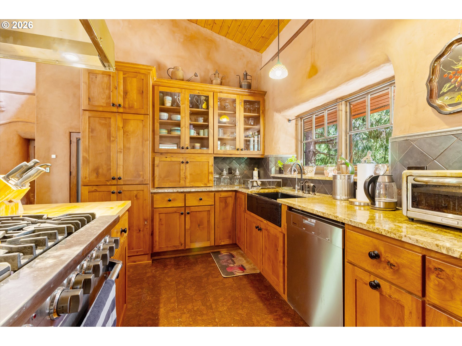 422 Onion Mountain Rd Property Photo 10