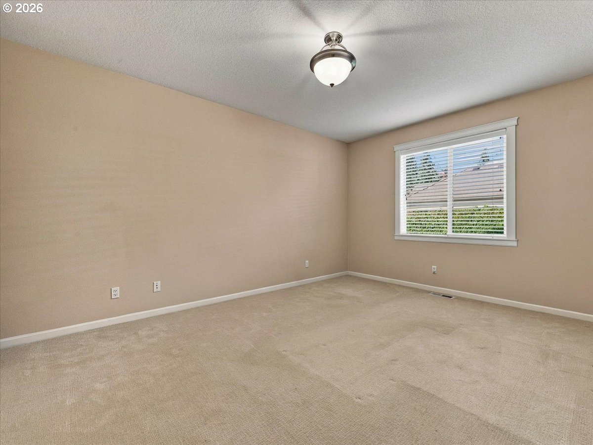 1107 Ne 151st Ave Property Photo 24