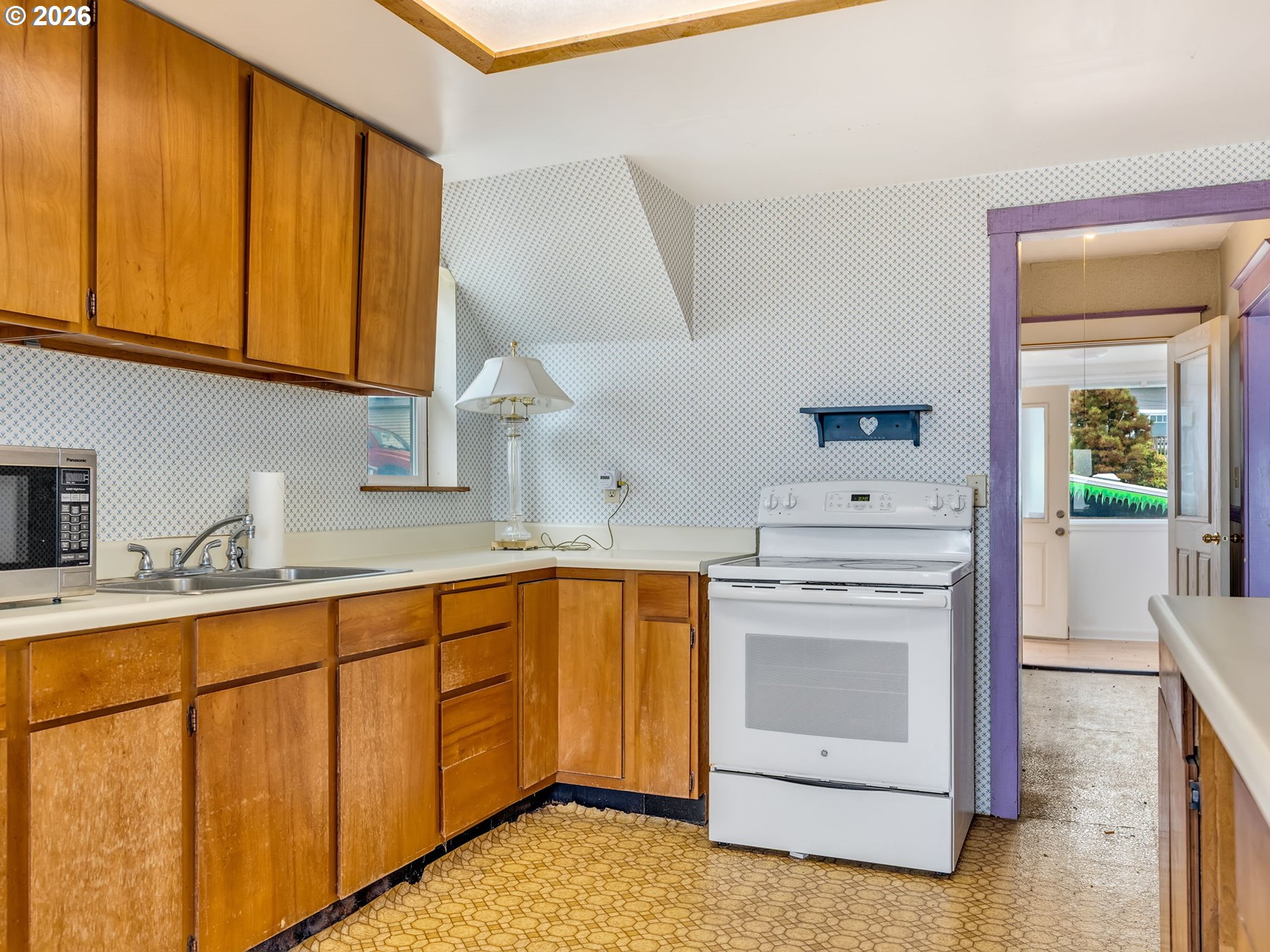590 Rivington St Property Photo 13