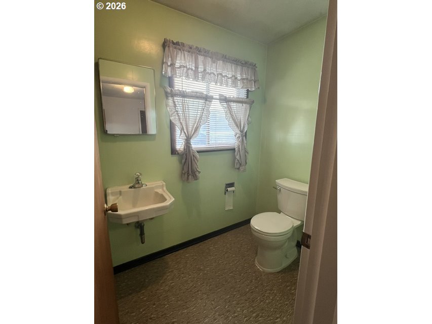 2012 Ne Vine St Property Photo 13