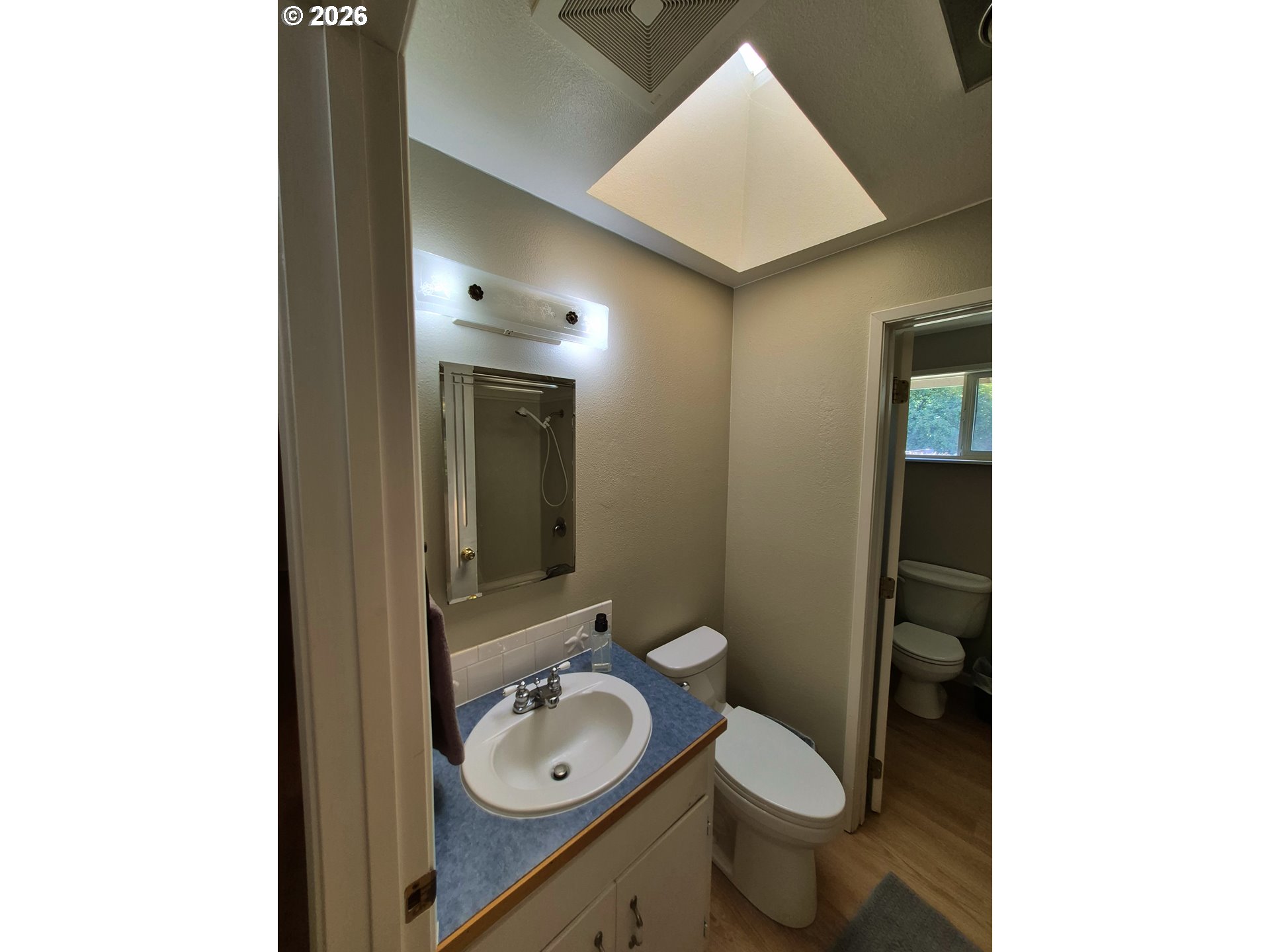 1766 Berwin Ln Property Photo 8