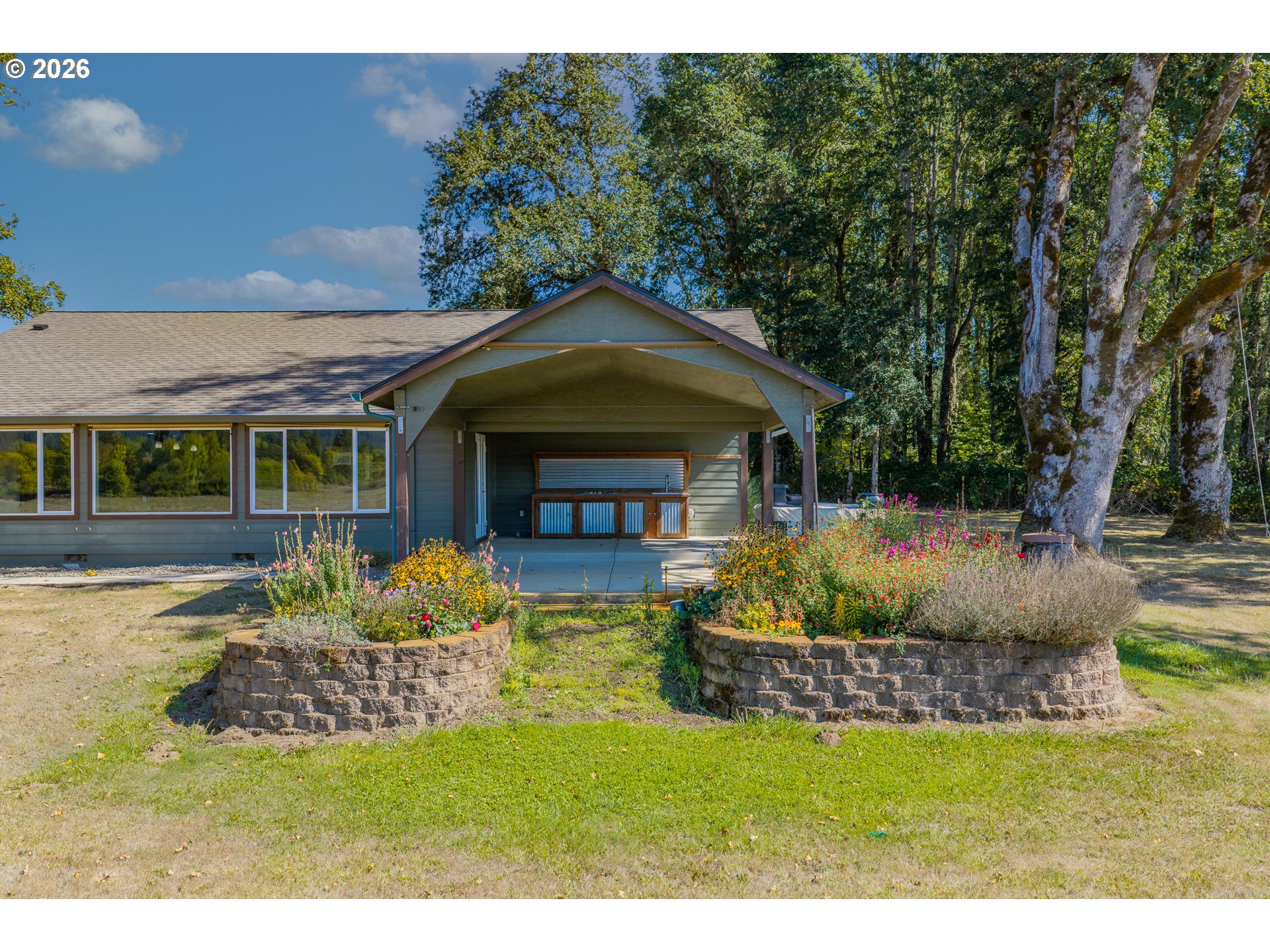 19521 Highway 42 Property Photo 11