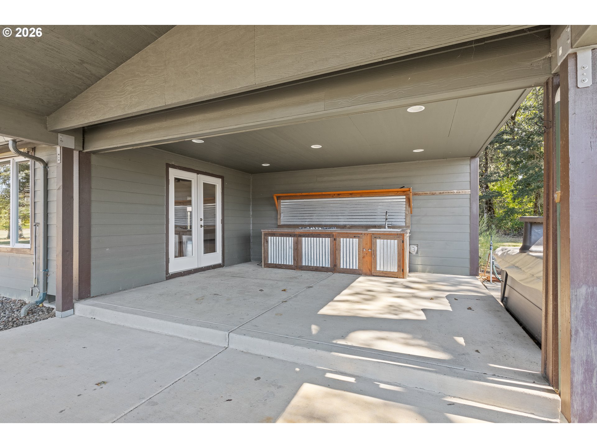 19521 Highway 42 Property Photo 16