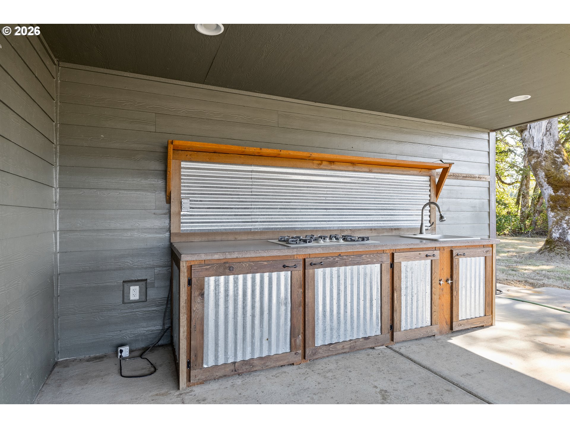 19521 Highway 42 Property Photo 17