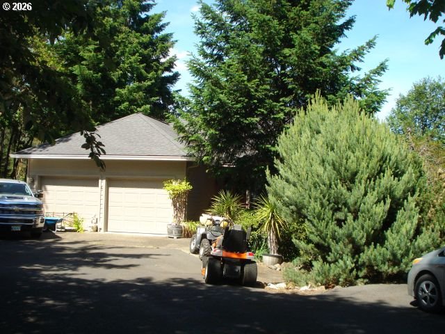 321 Arcadia Dr Property Photo 2