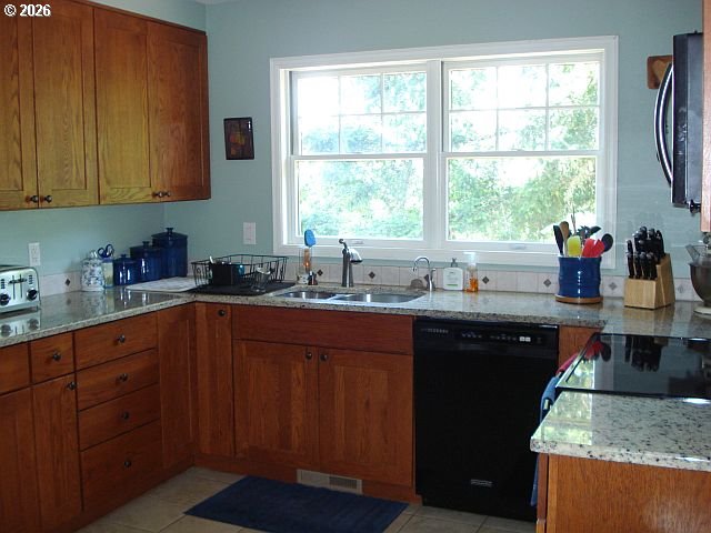 321 Arcadia Dr Property Photo 7
