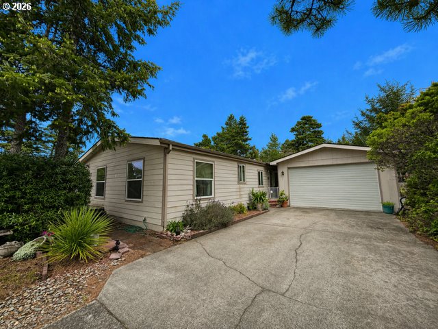 129 EVERGREEN LN Property Photo 1