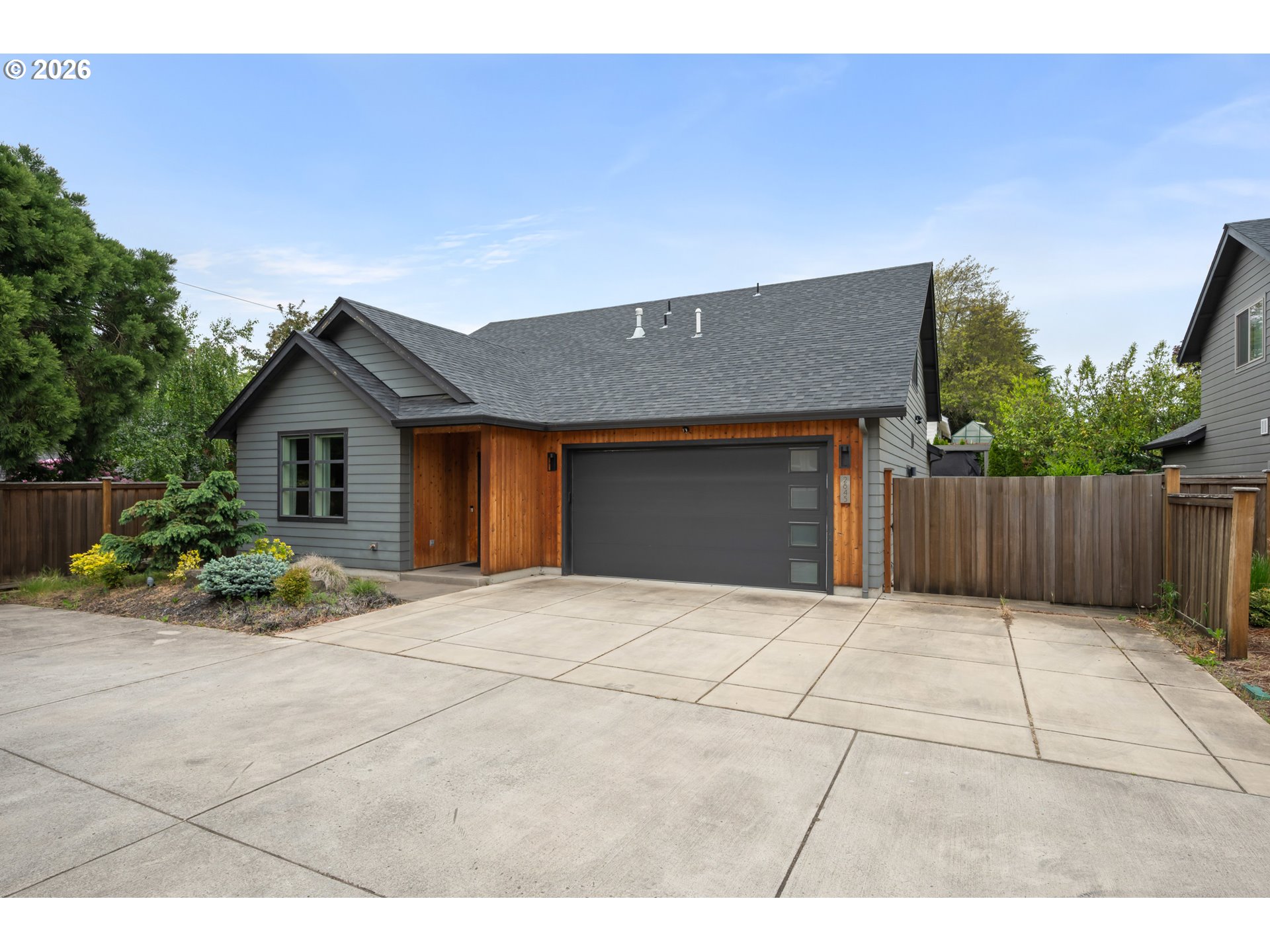 2845 Harlow Rd Property Photo 2