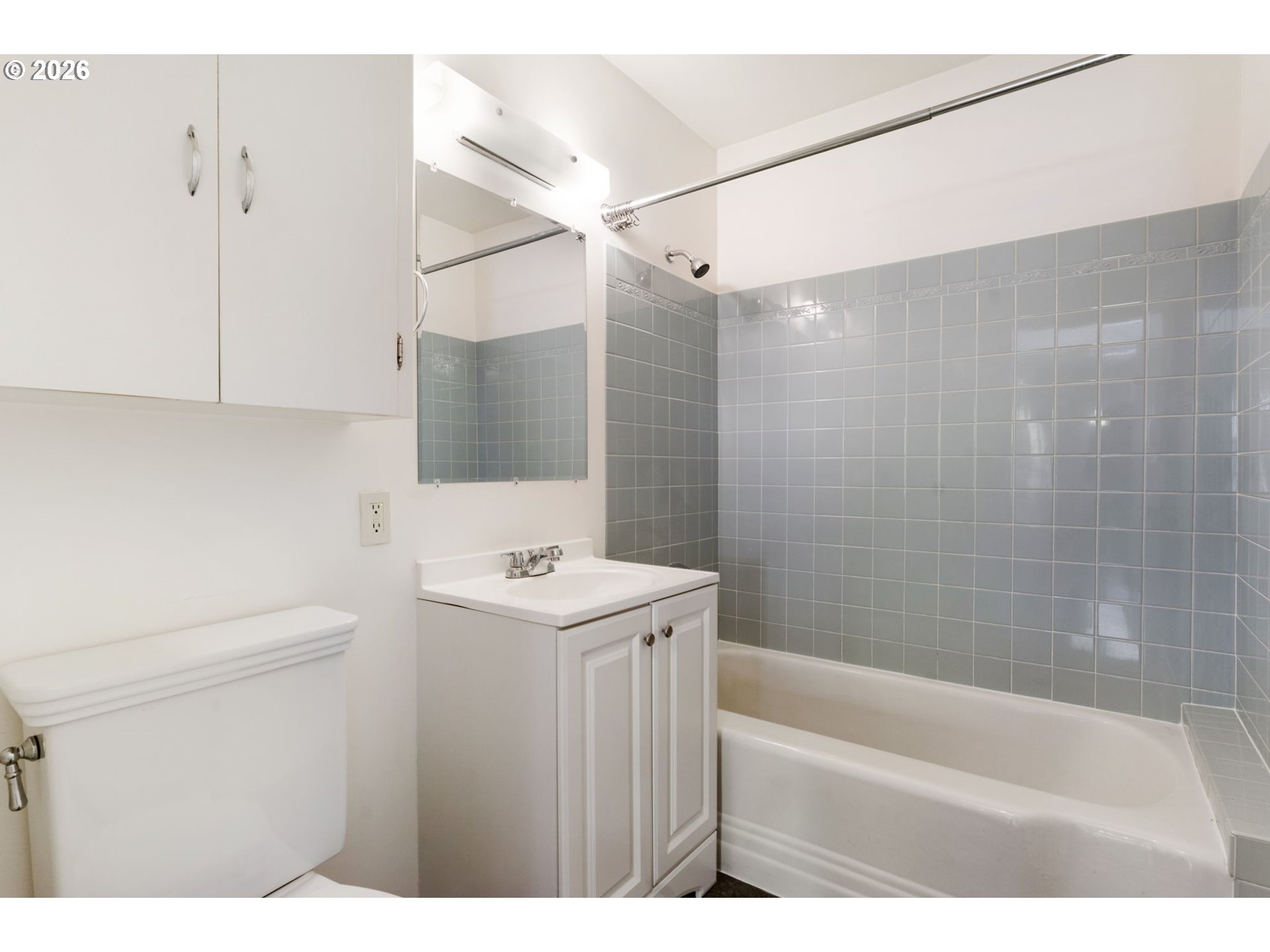 5012 N Yale St Property Photo 11