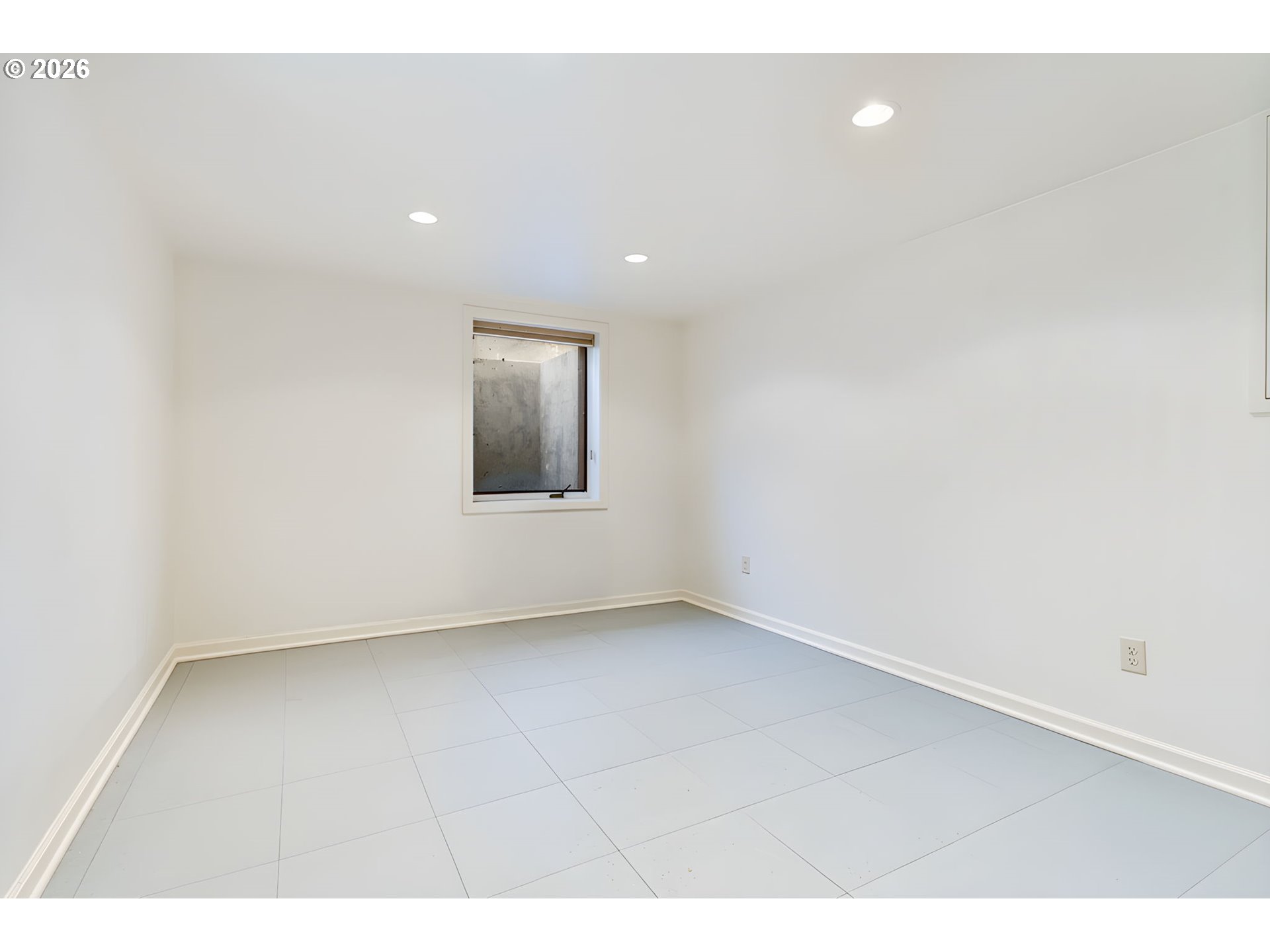 5012 N Yale St Property Photo 18