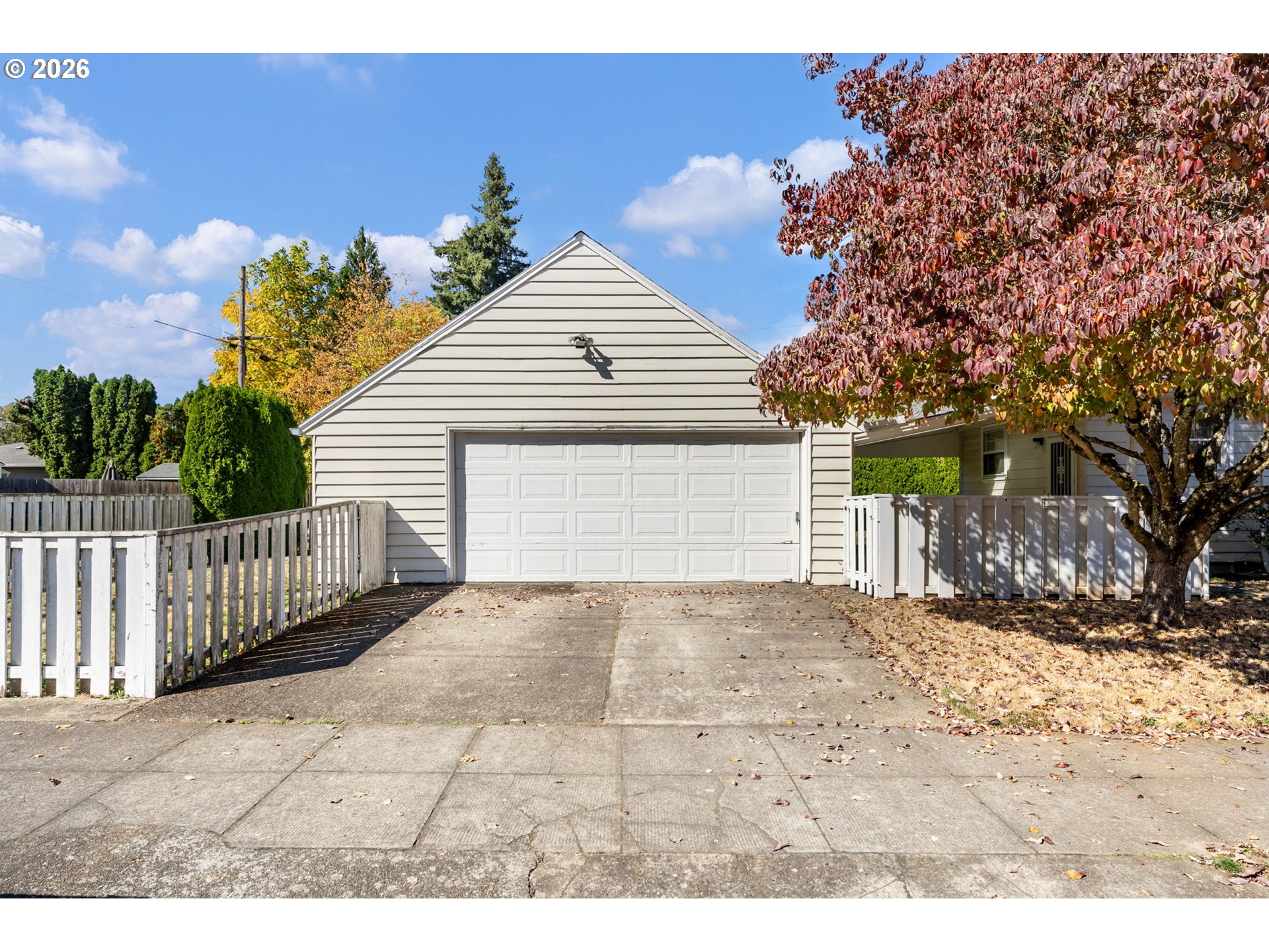 5012 N Yale St Property Photo 23