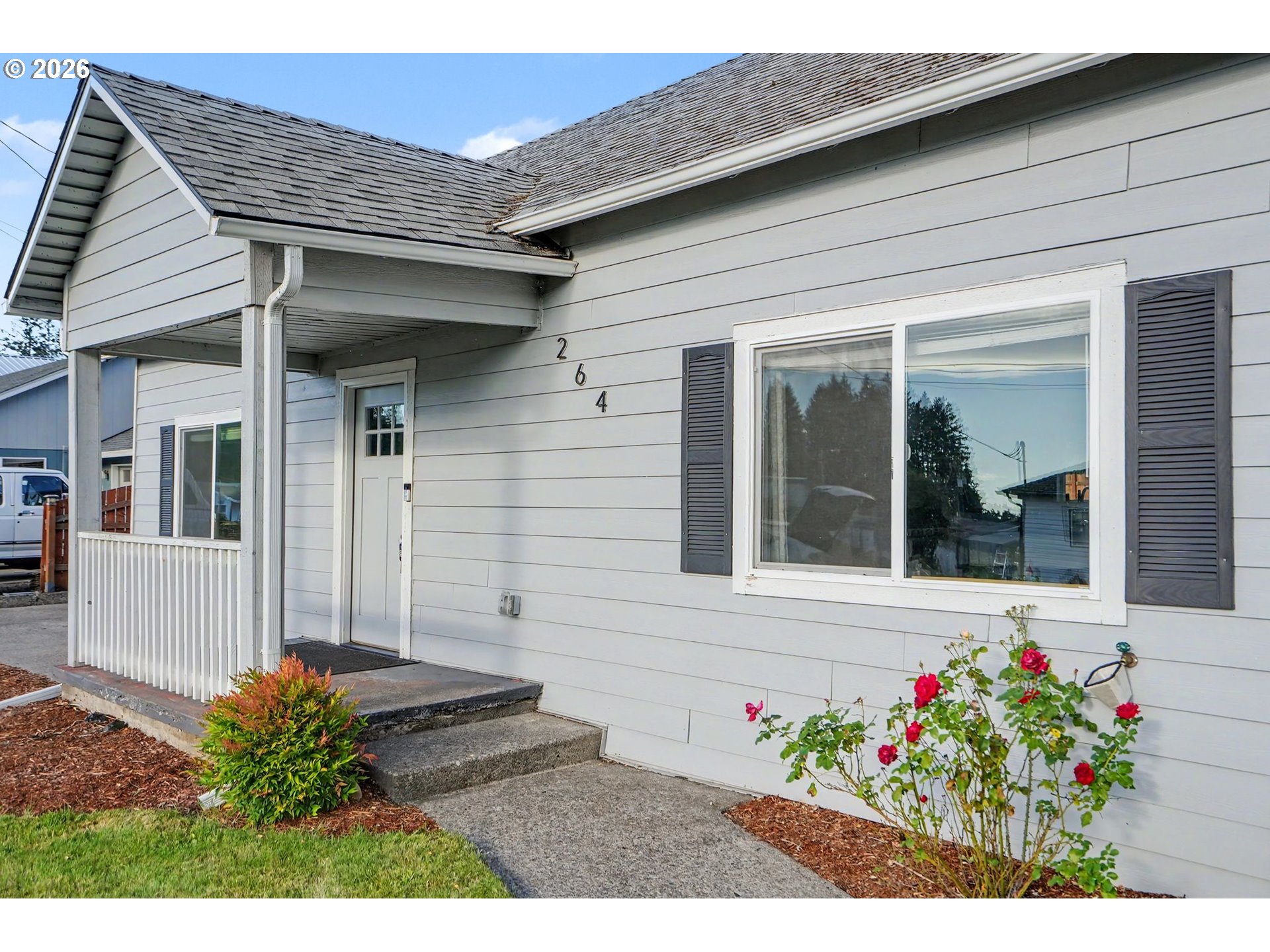264 7TH ST Property Photo 1
