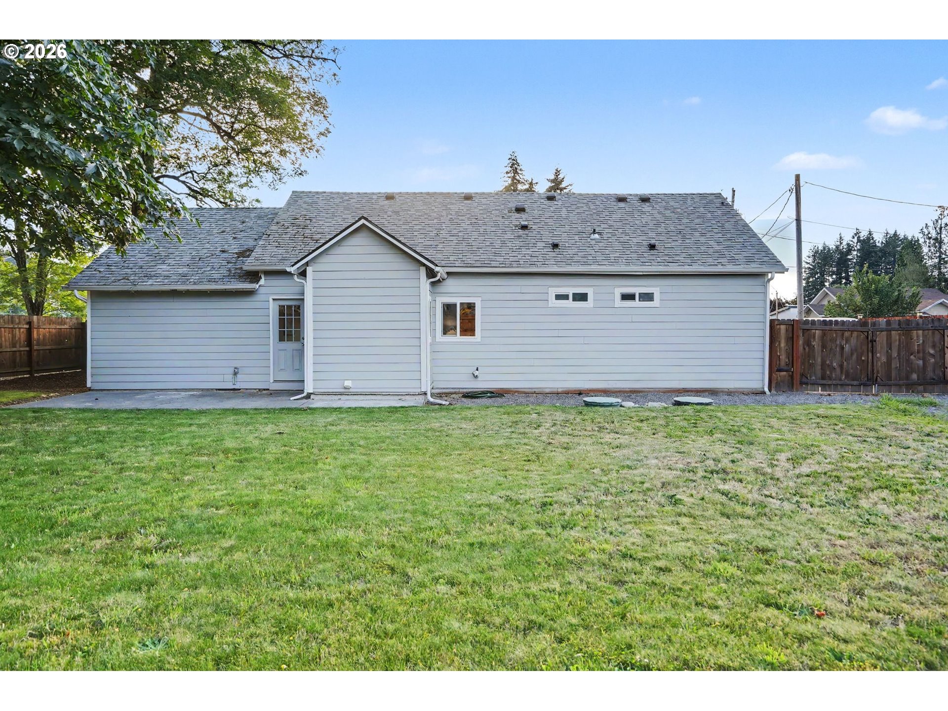 264 7th St Property Photo 30