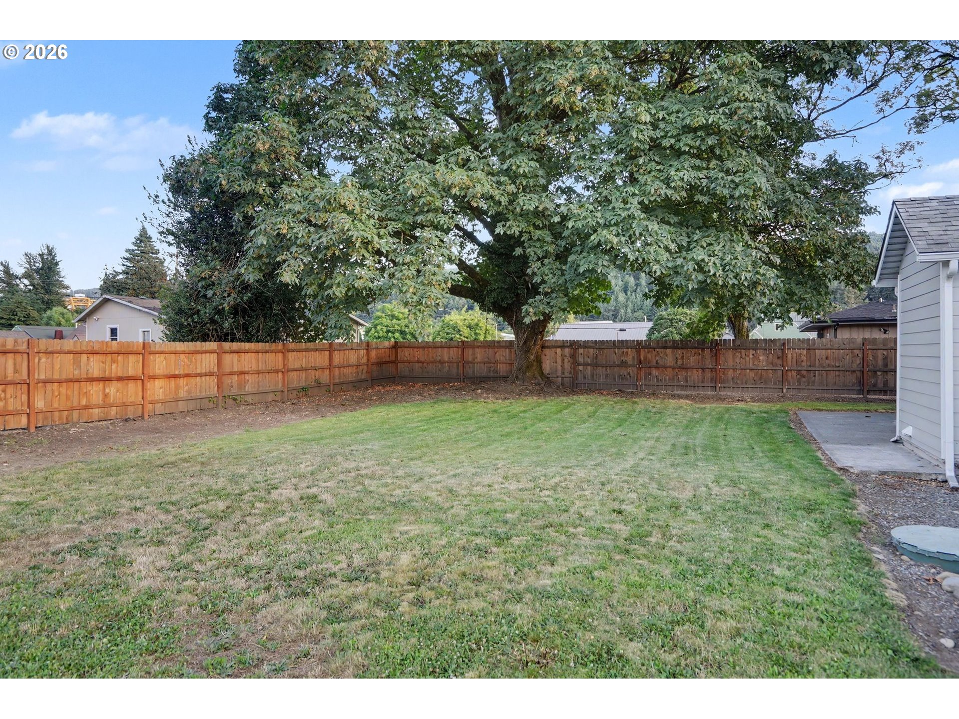 264 7th St Property Photo 31