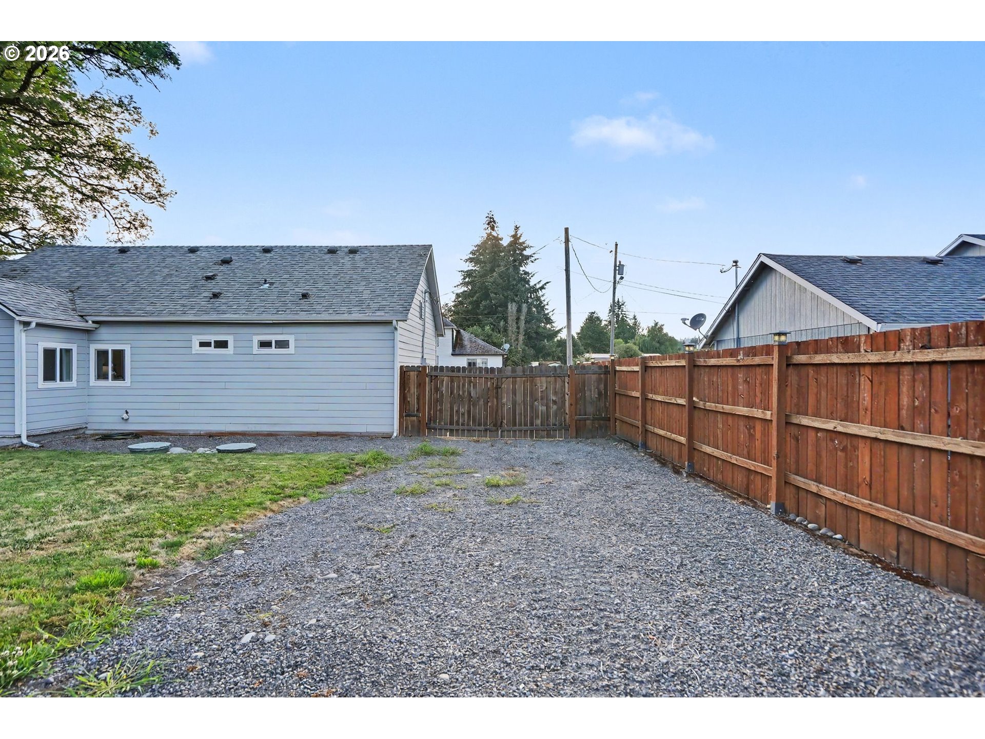 264 7th St Property Photo 32