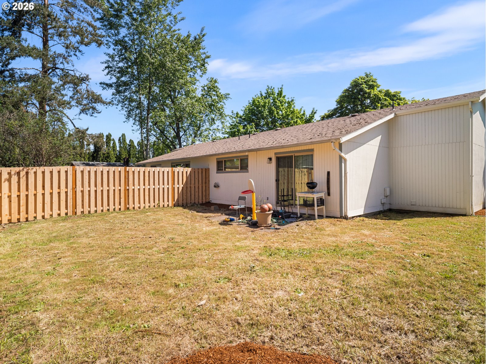 933 Se Rene Ave Property Photo 17