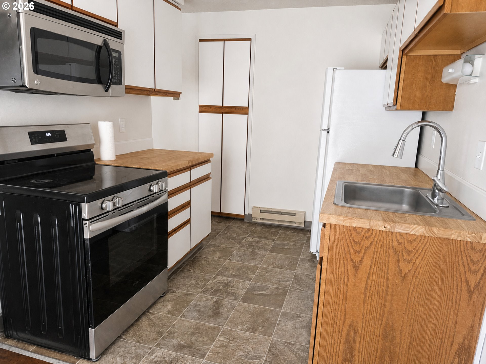 933 Se Rene Ave Property Photo 25