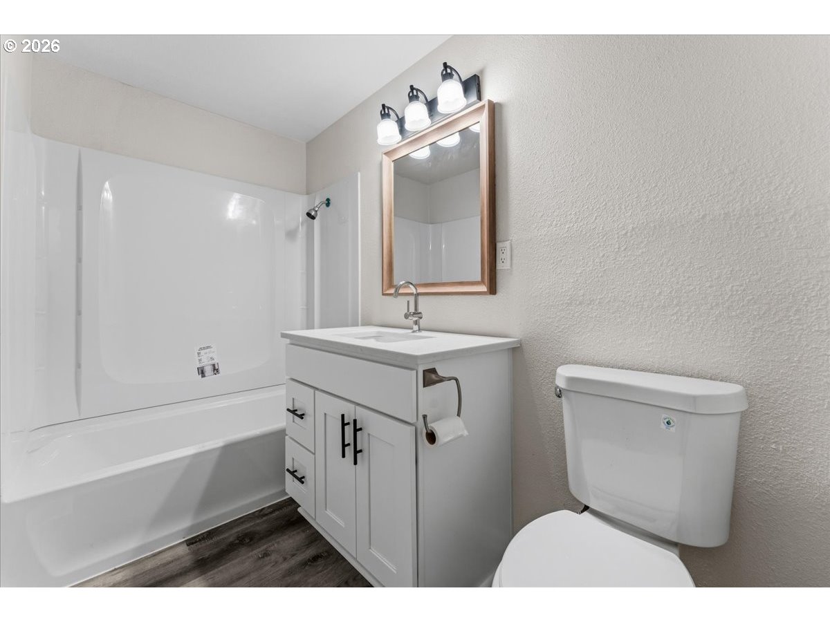 210 Ne 167th Pl Property Photo 13