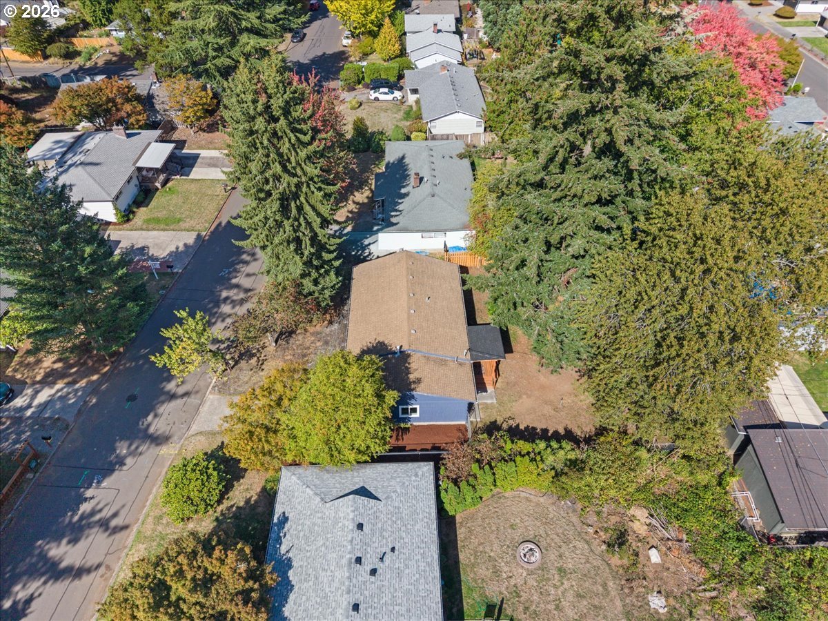 210 Ne 167th Pl Property Photo 34