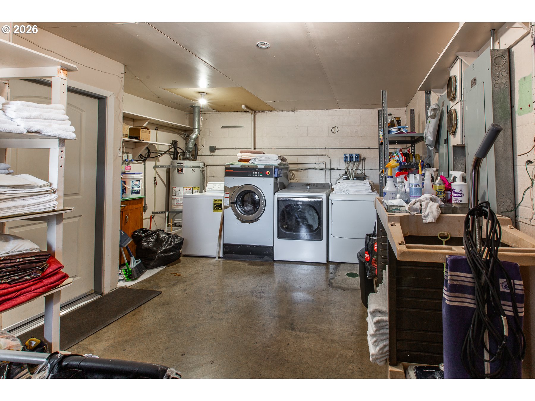 1152 Main St Property Photo 33