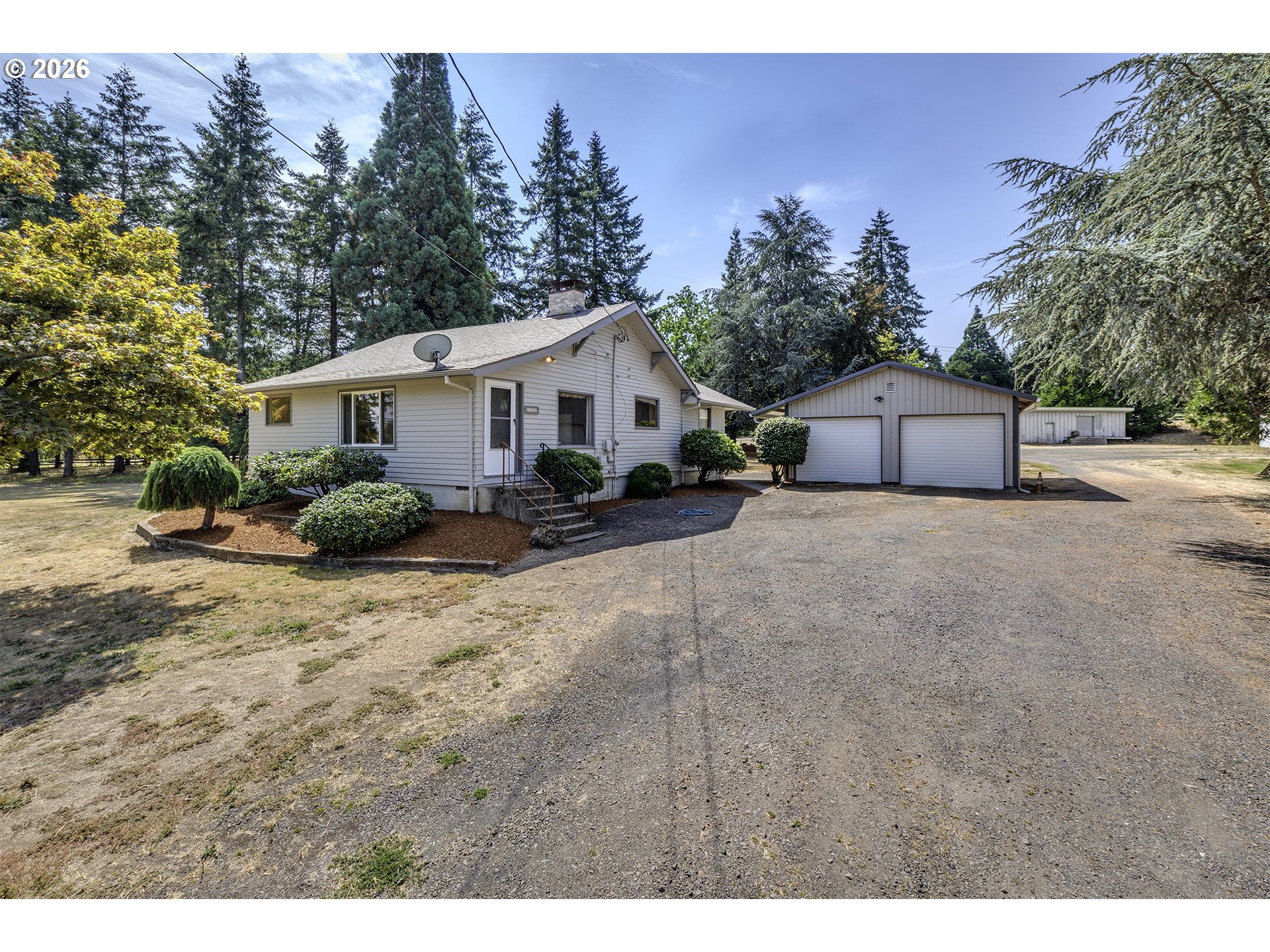 1735 Thatcher Rd Property Photo 2