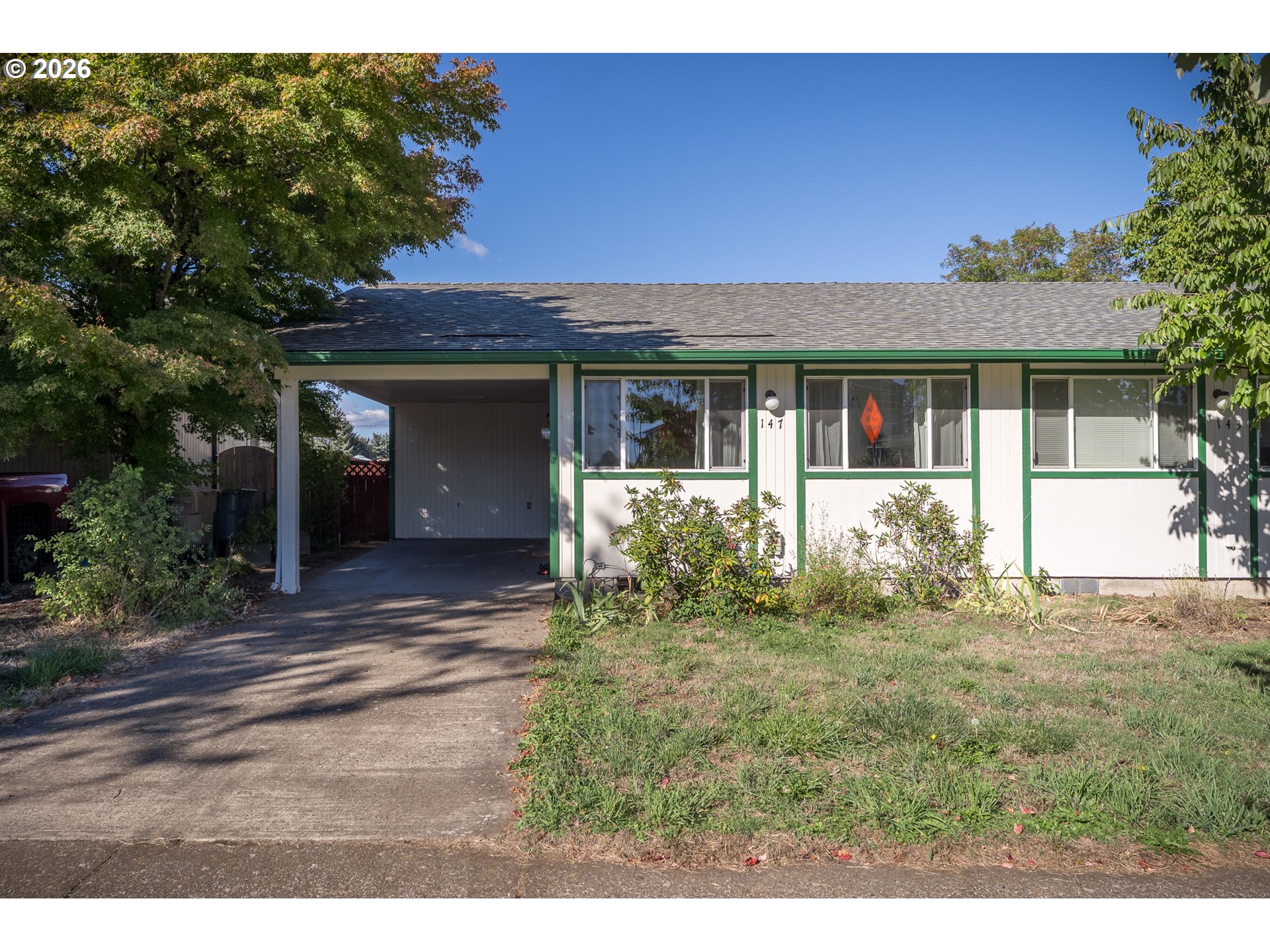 147 Sw Wake Robin Ave Property Photo 1