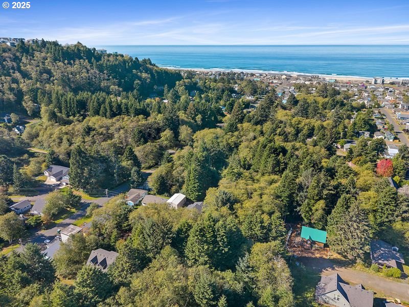 Ocean St Property Photo 4