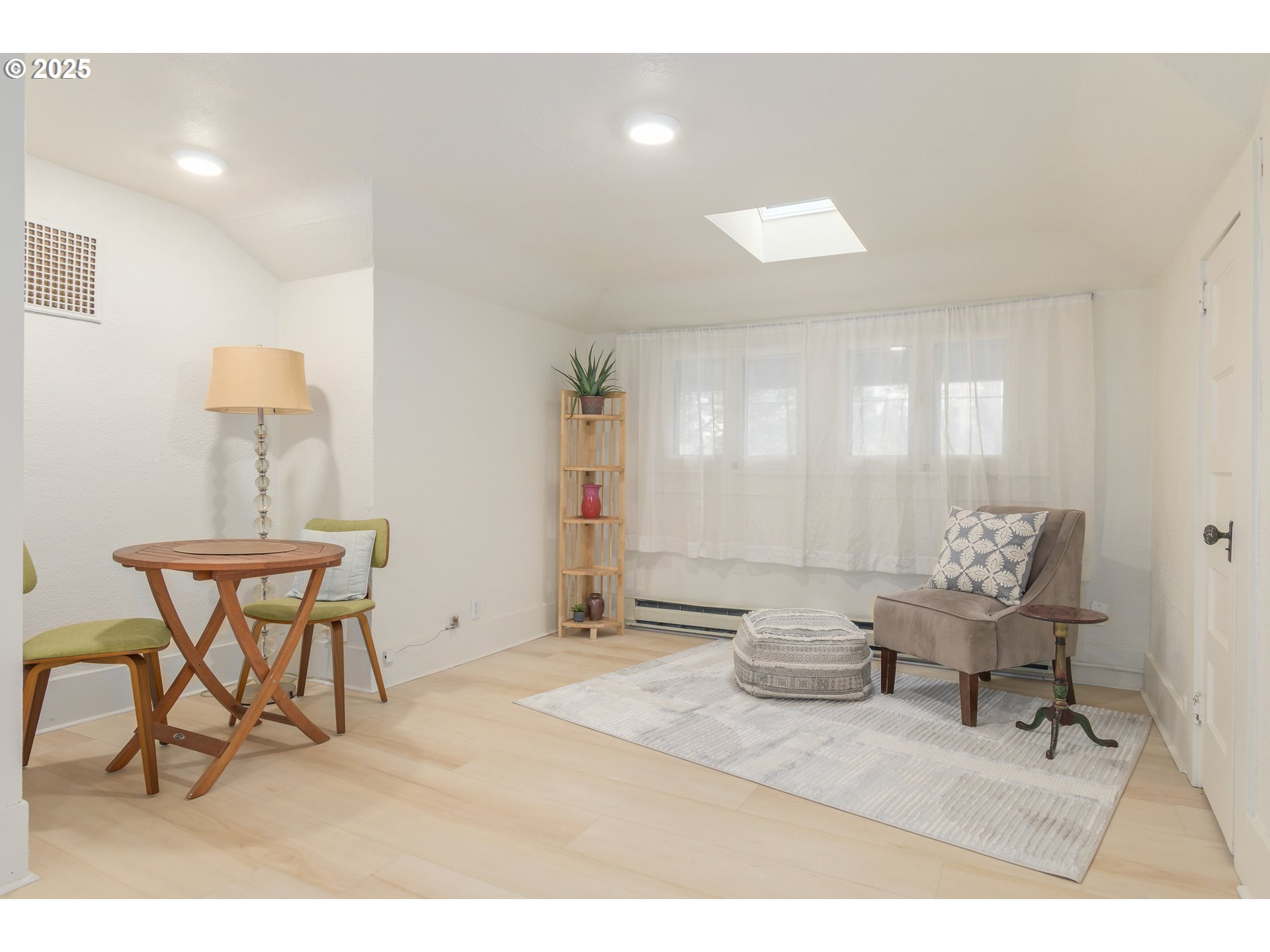 1492 Pearl St Property Photo 32
