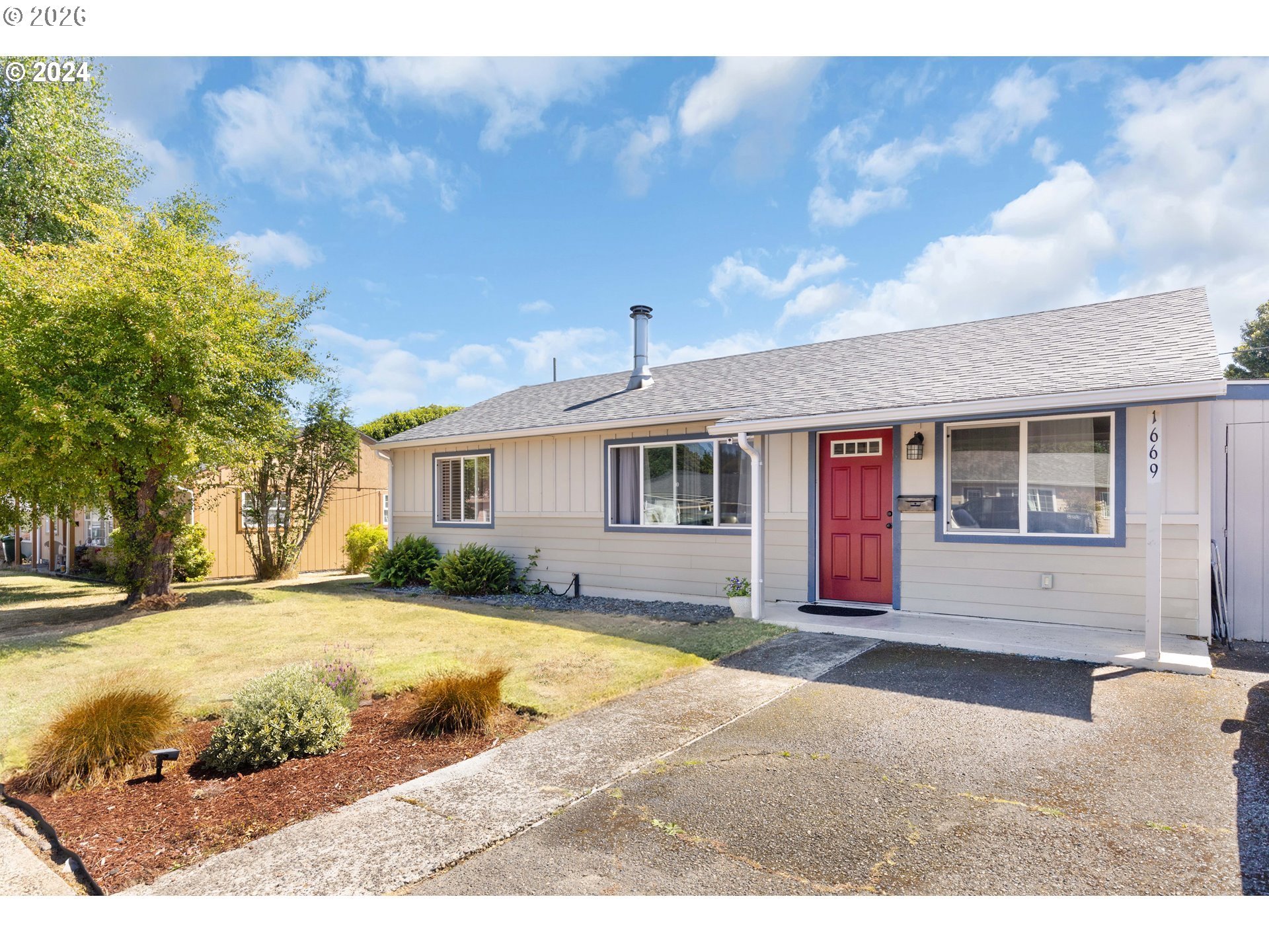 1669 Hayes St Property Photo 1