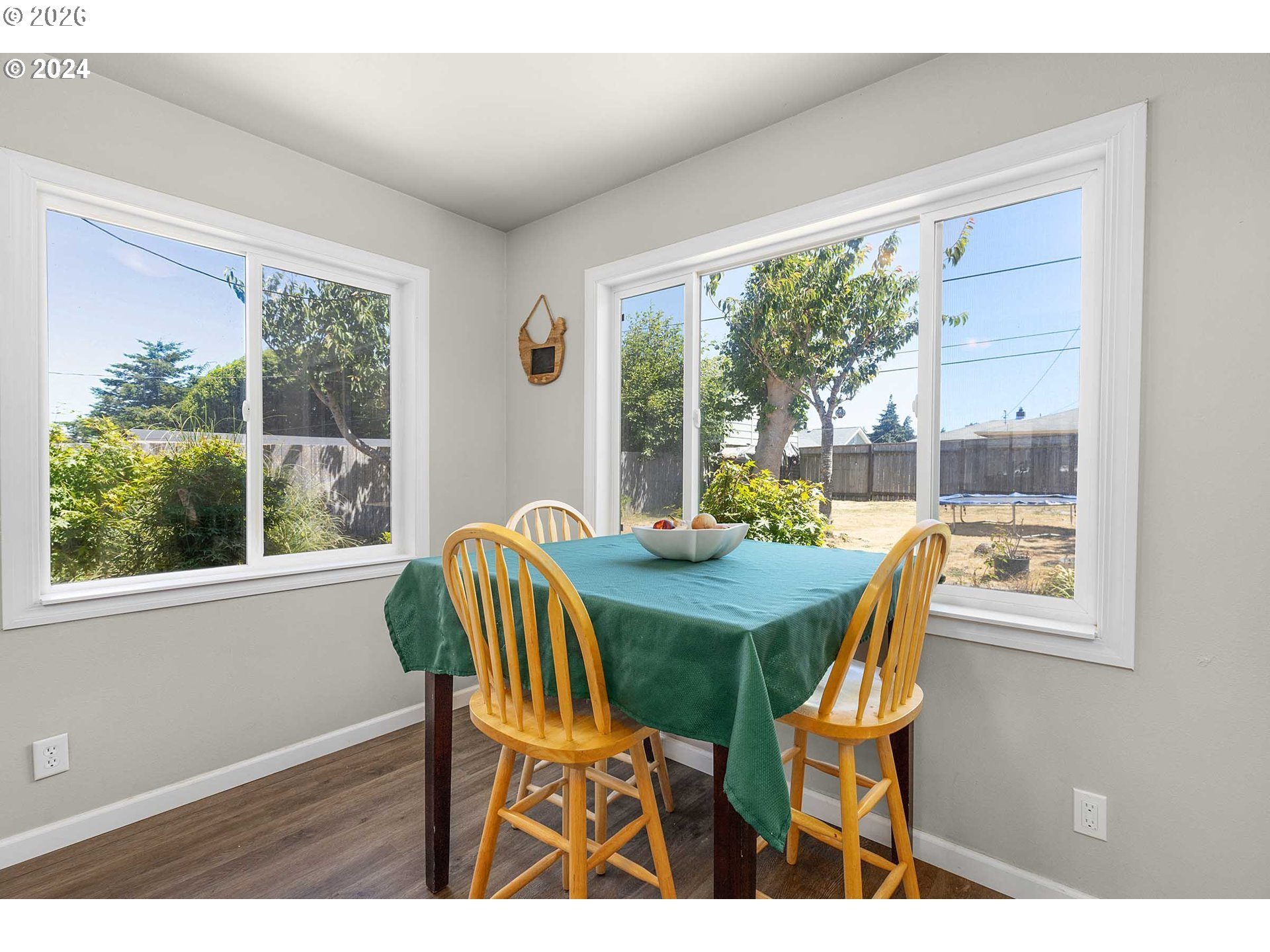 1669 Hayes St Property Photo 4
